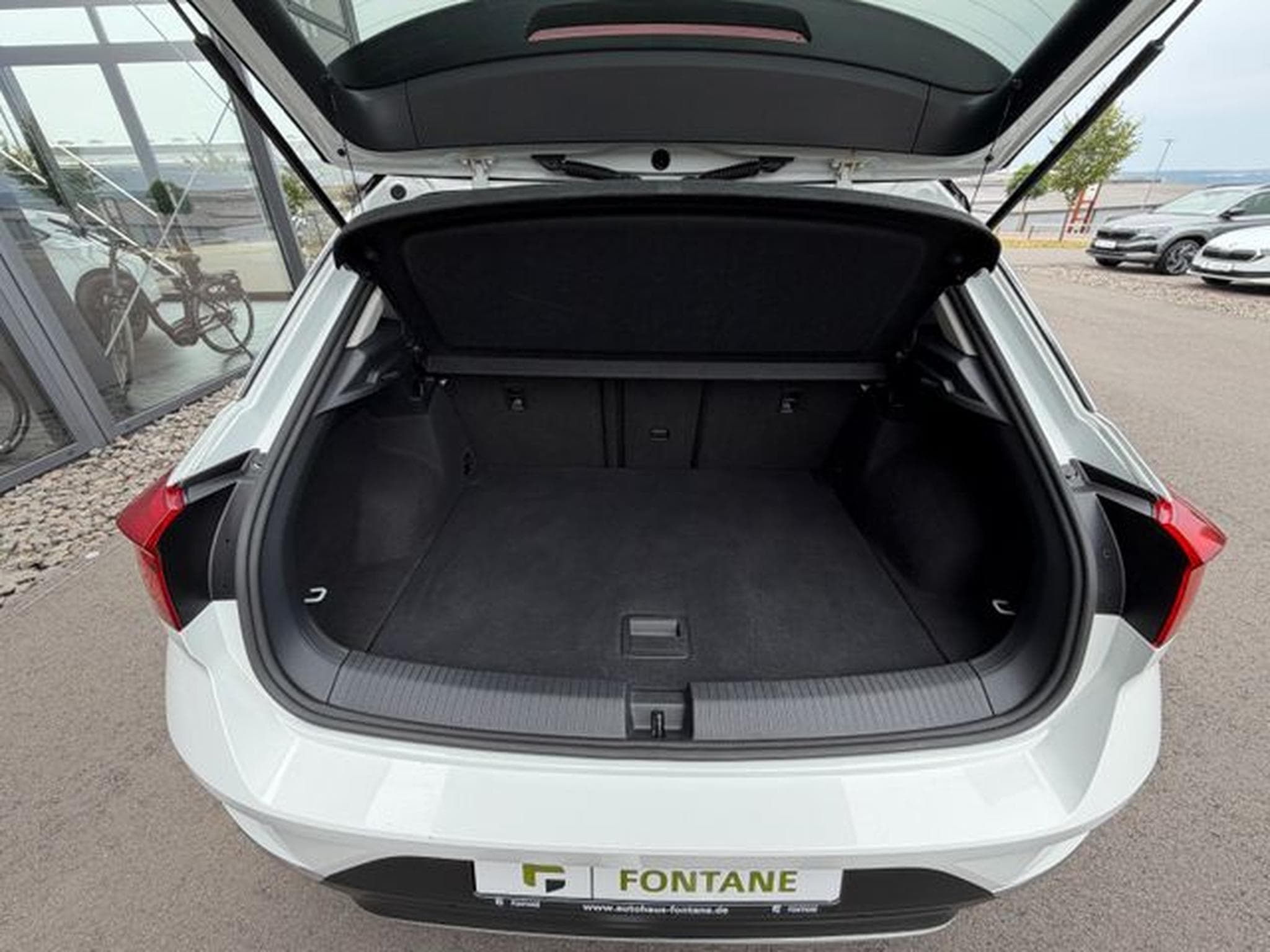 VW T-Roc T-Roc Style Kamera AHK MFL Tempomat PDC 2x (2018) - Photo 12