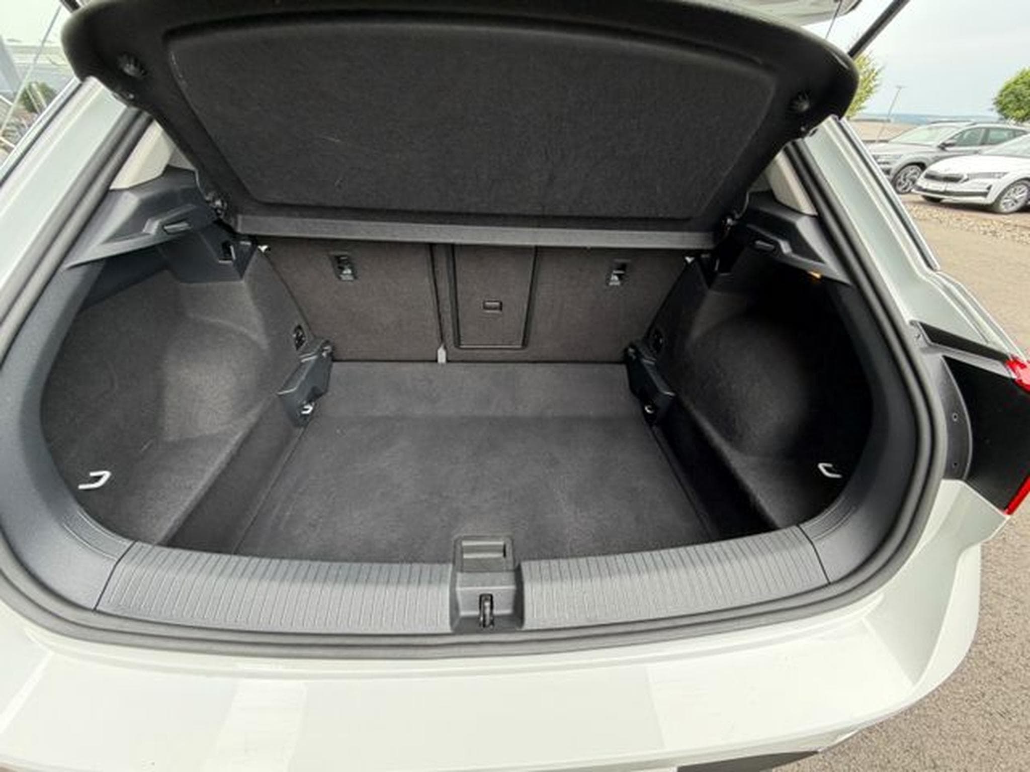 VW T-Roc T-Roc Style Kamera AHK MFL Tempomat PDC 2x (2018) - Photo 13