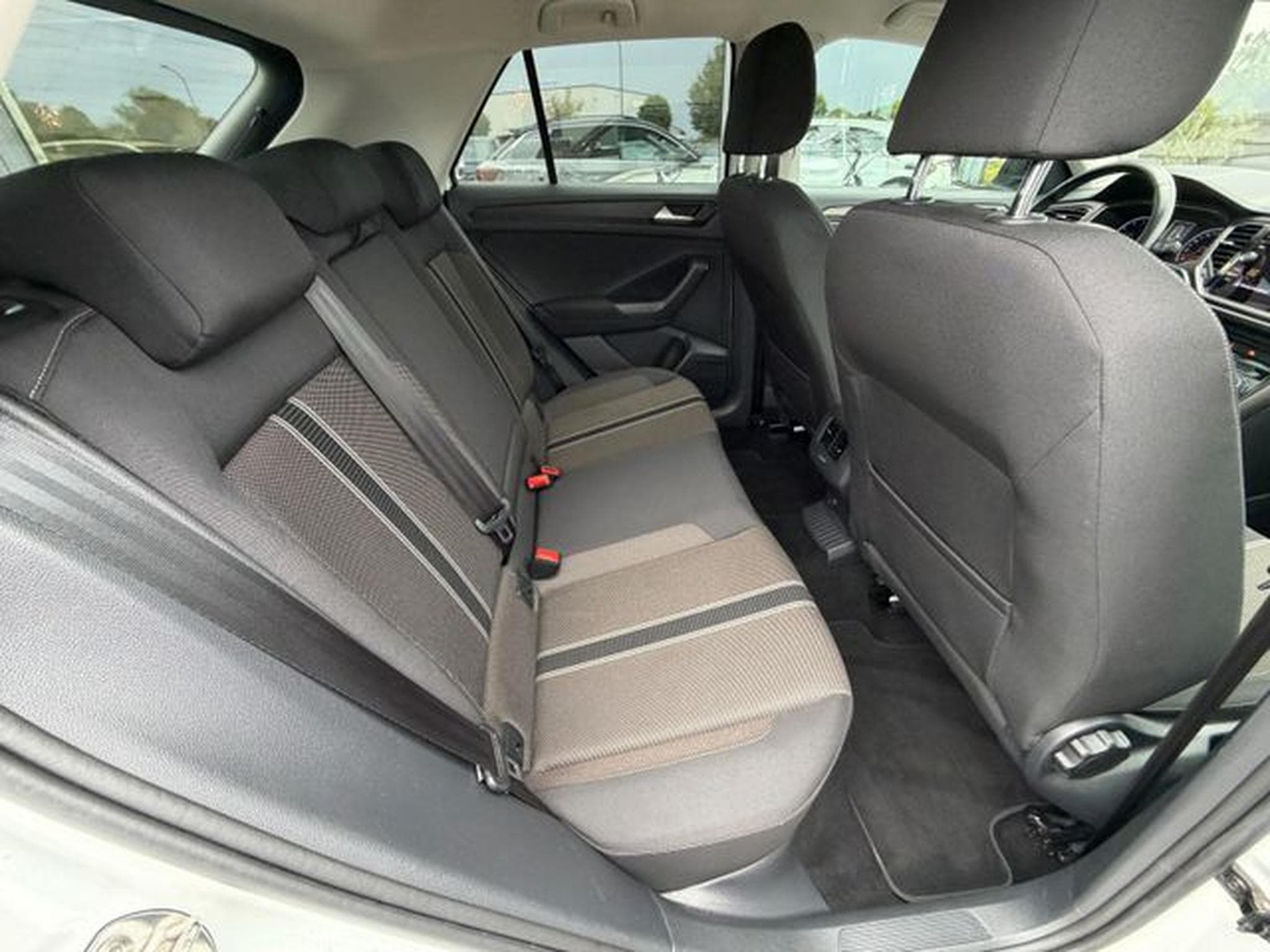VW T-Roc T-Roc Style Kamera AHK MFL Tempomat PDC 2x (2018) - Photo 14