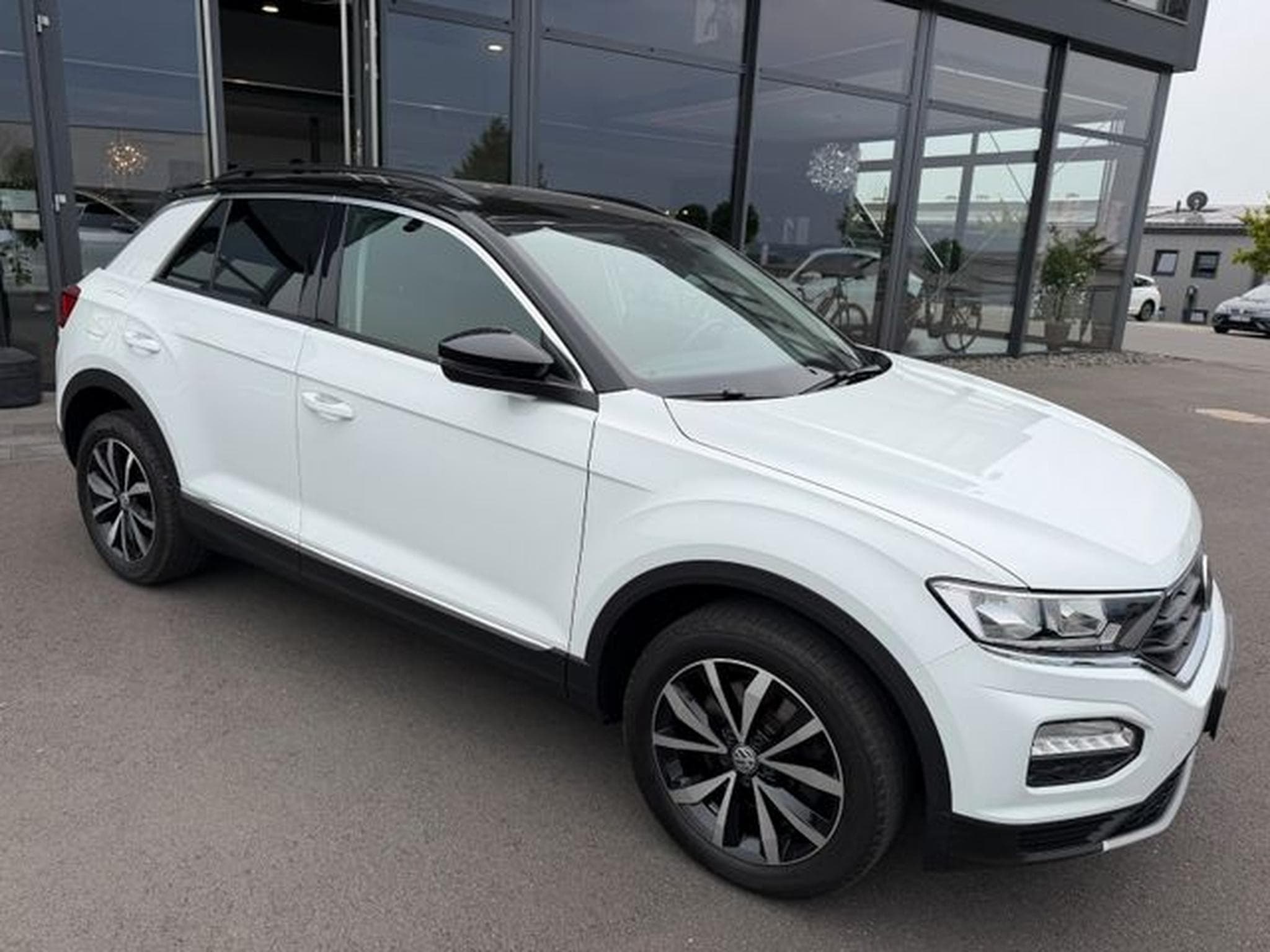 VW T-Roc T-Roc Style Kamera AHK MFL Tempomat PDC 2x (2018) - Photo 3