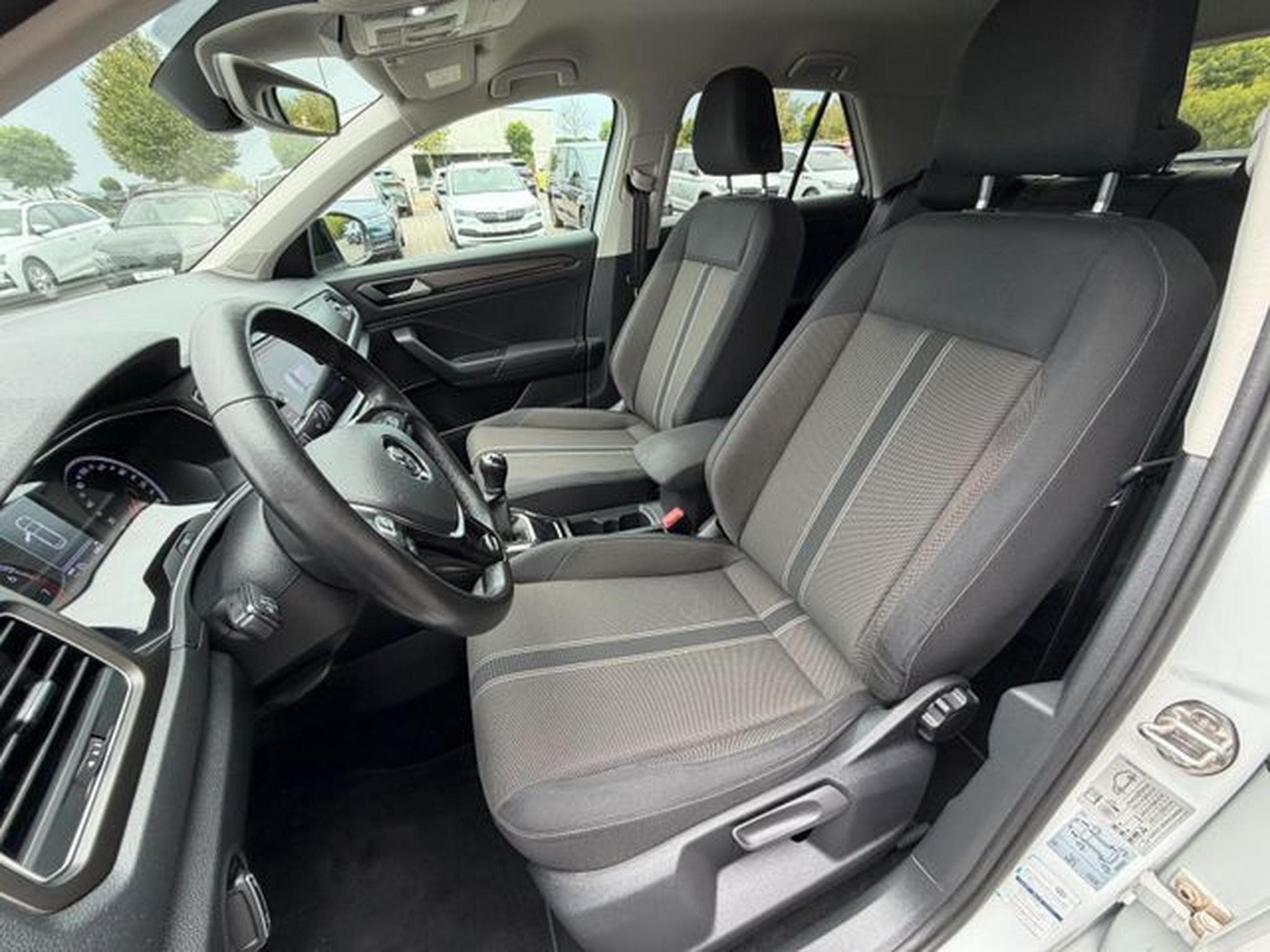 VW T-Roc T-Roc Style Kamera AHK MFL Tempomat PDC 2x (2018) - Photo 9