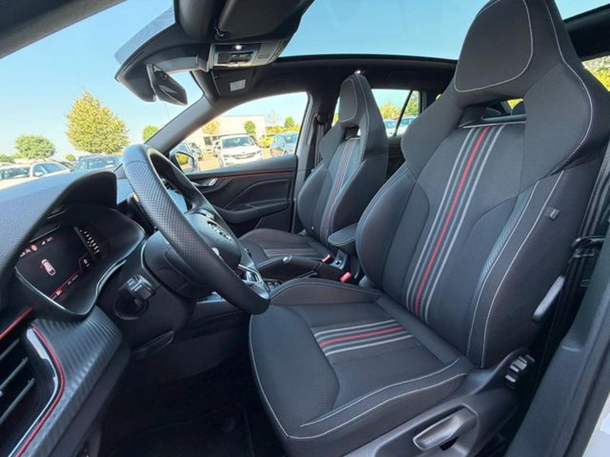 Skoda Scala Scala 1,5TSi MonteCarlo Pano Sitzhz Kamera 150PS (2024) - Photo 11