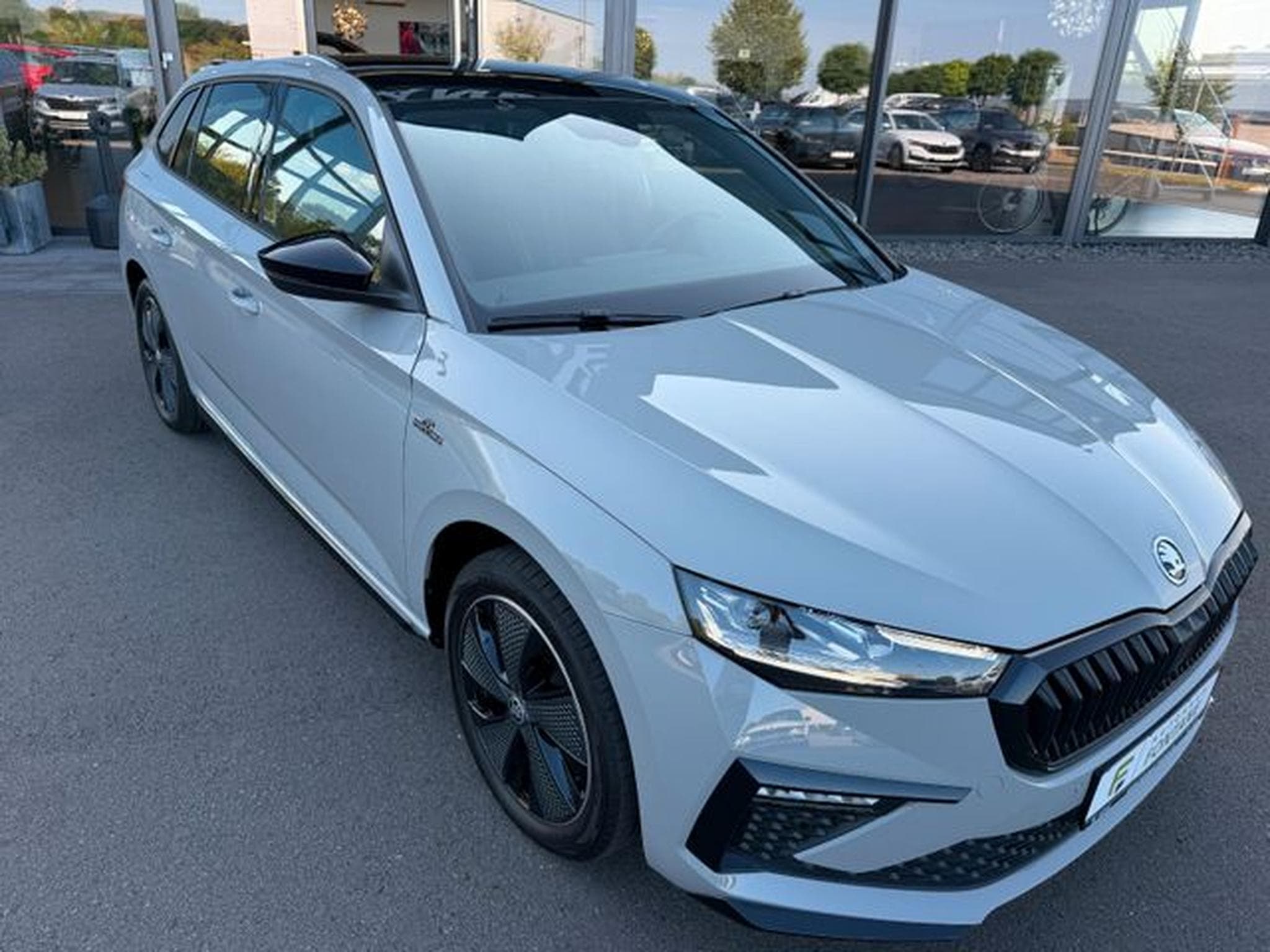 Skoda Scala Scala 1,5TSi MonteCarlo Pano Sitzhz Kamera 150PS (2024) - Photo 4