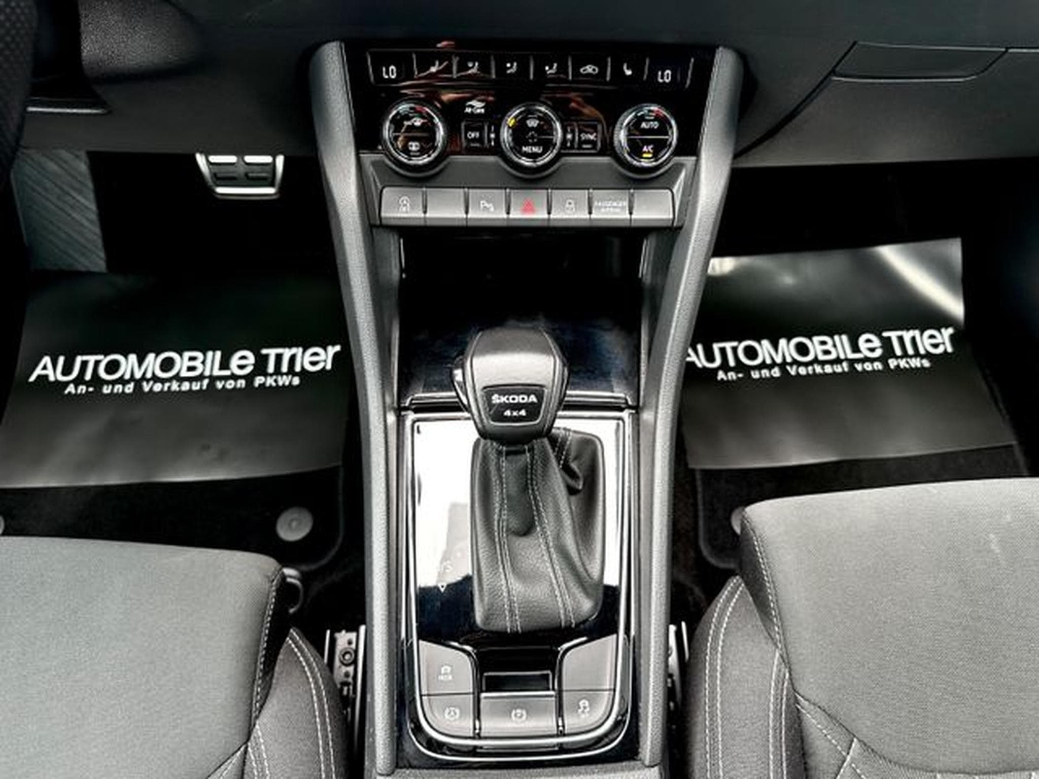 Skoda Karoq Karoq Sportline 4x4 (2022) - Photo 22