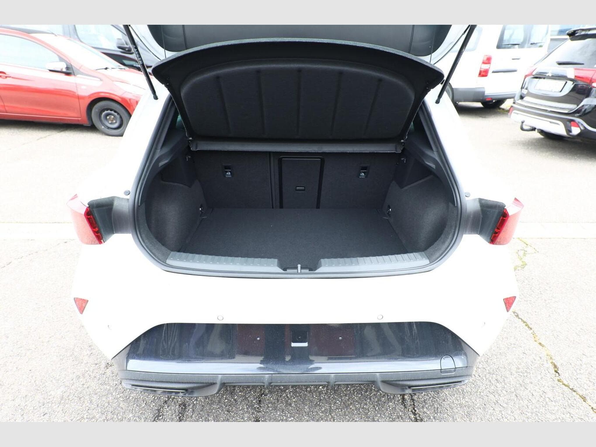 Cupra Leon DSG IntelliD Nav (2026) - Foto 11