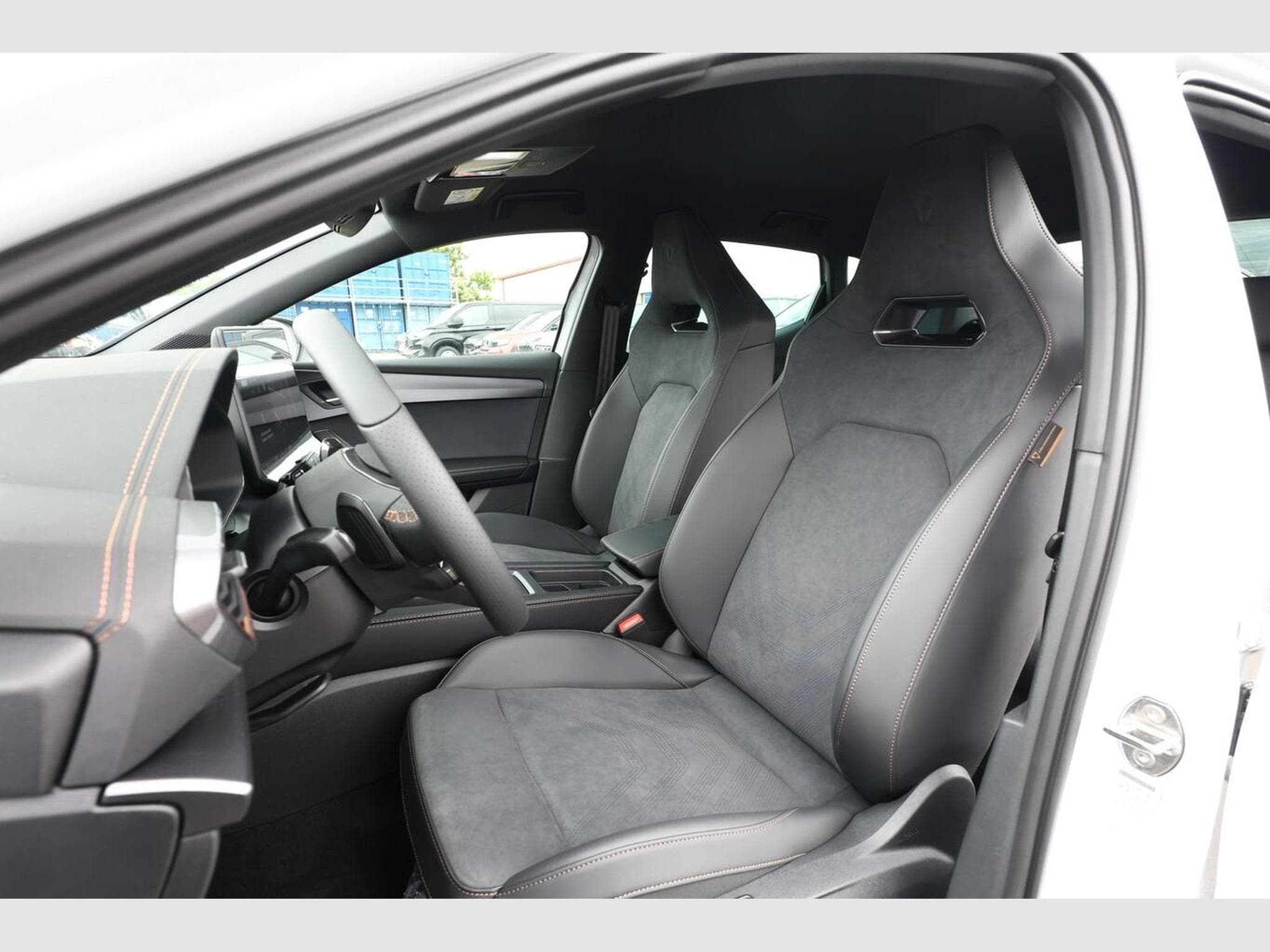 Cupra Leon DSG IntelliD Nav (2026) - Foto 6
