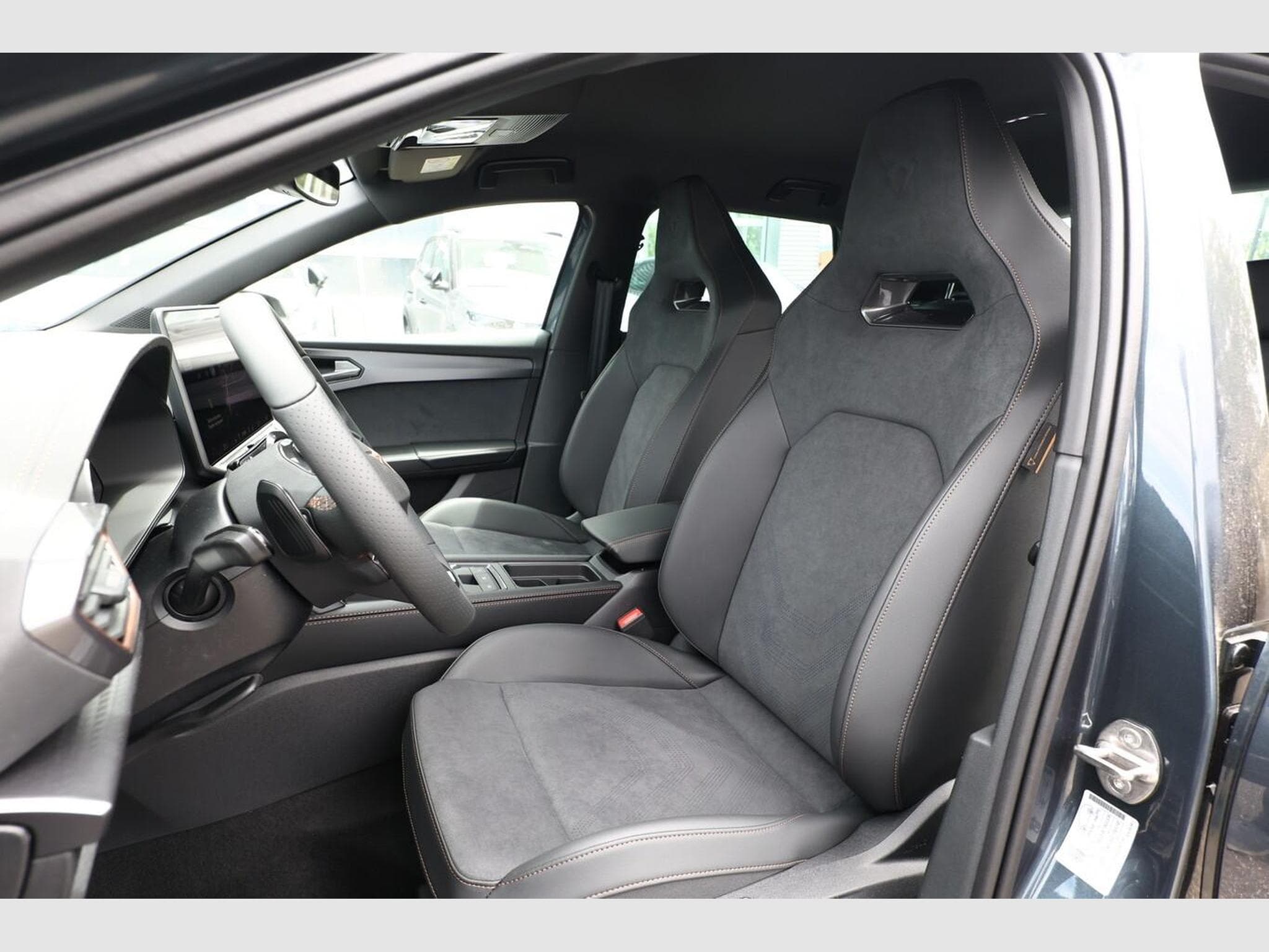 Cupra Leon DSG IntelliD Nav (2026) - Foto 6