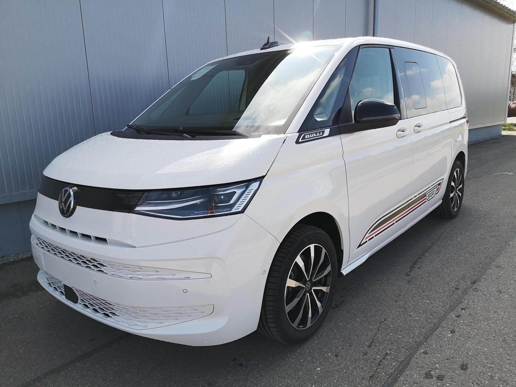 VW T7 Sport Edition (2026) - Foto 1