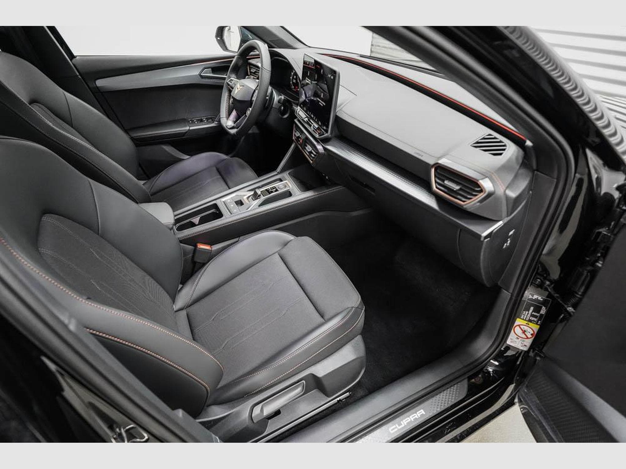 Cupra Leon ST 1,5 eTSI (2026) - Foto 20
