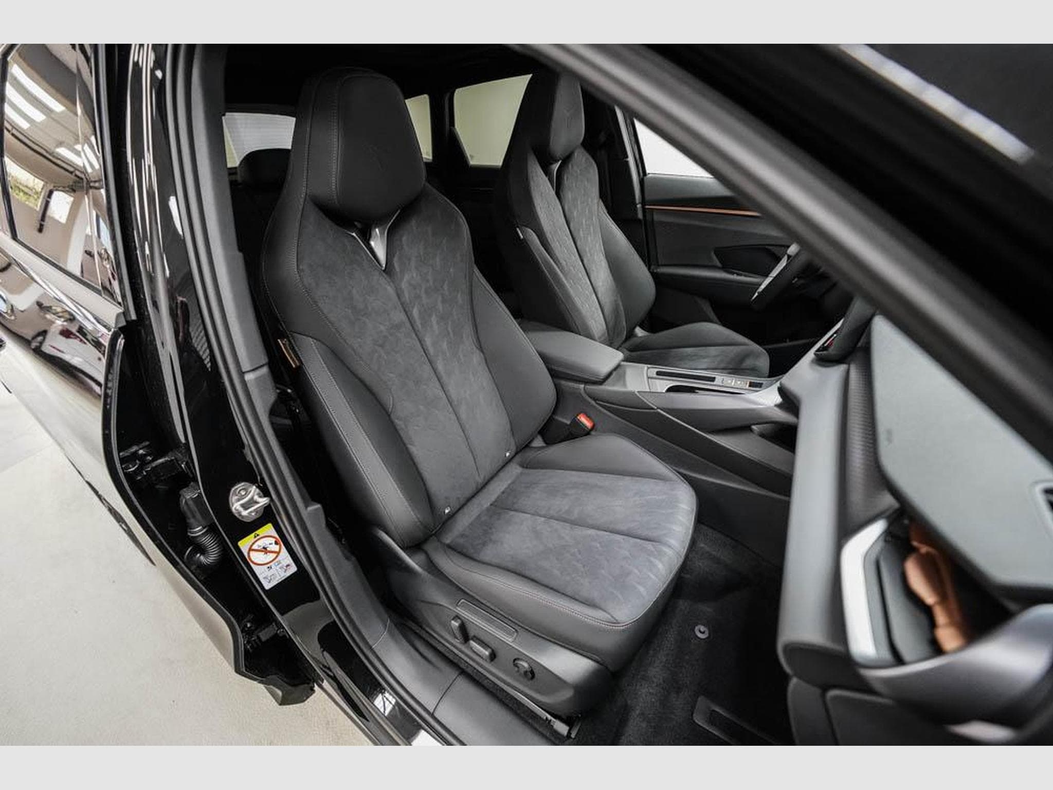 Cupra Terramar 2,0 TSI DSG (2025) - Photo 22