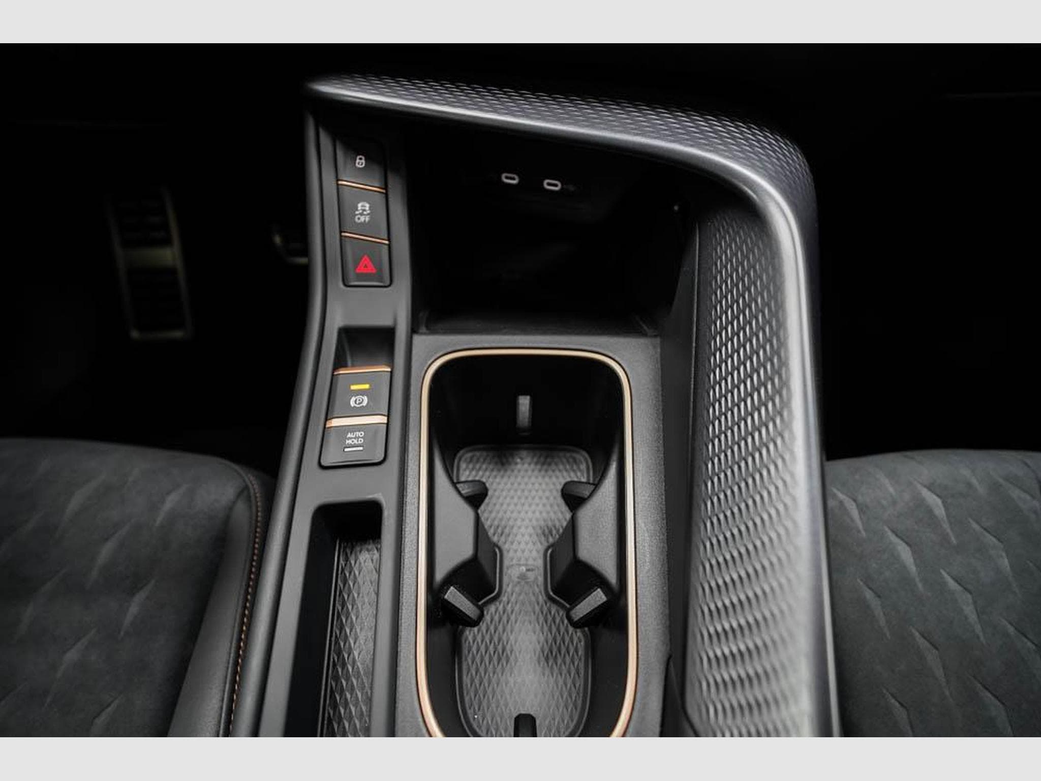 Cupra Terramar 1,5 eTSI DSG (2026) - Foto 13
