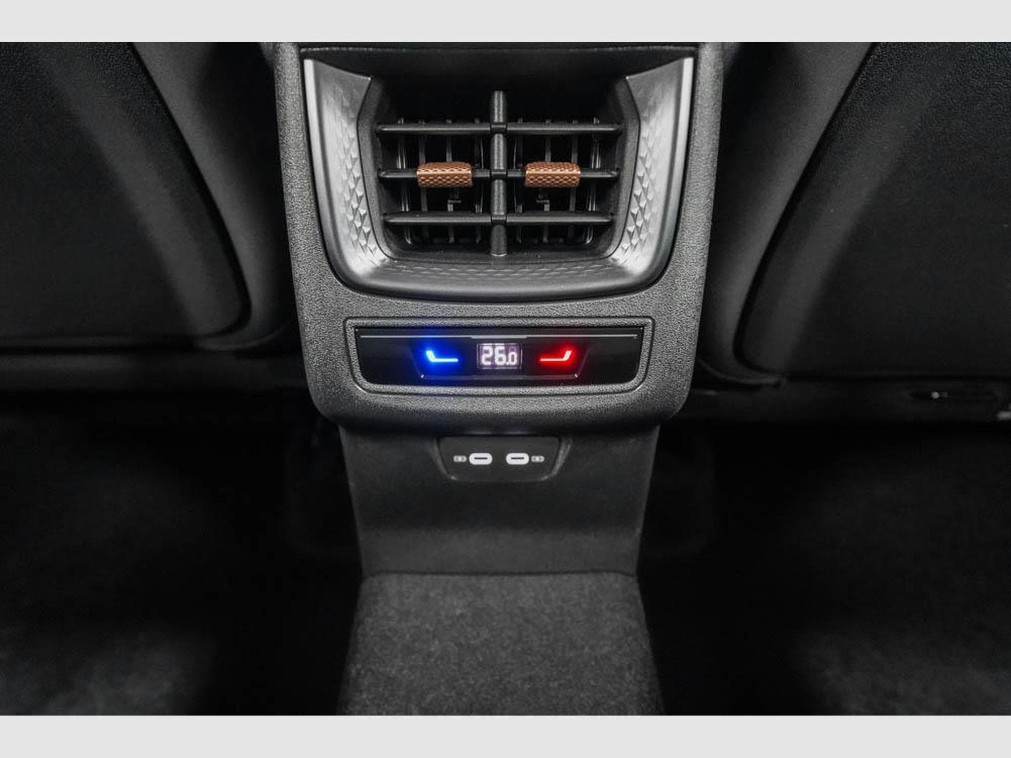 Cupra Terramar 1,5 eTSI DSG (2026) - Foto 18