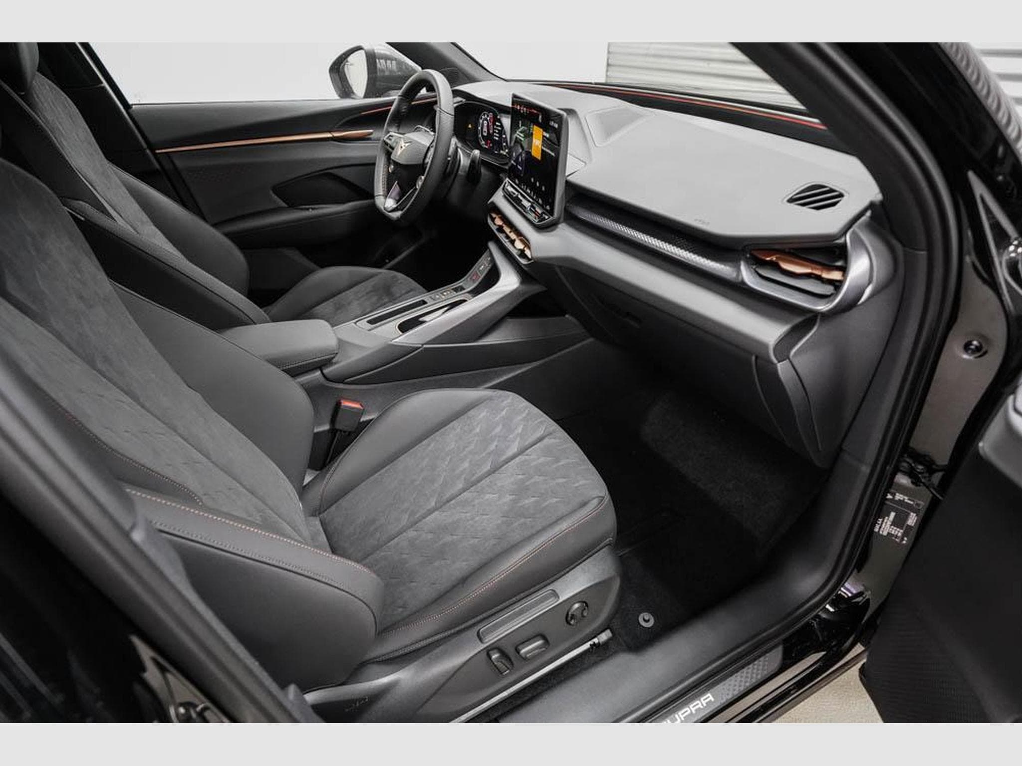 Cupra Terramar 1,5 eTSI DSG (2026) - Foto 22