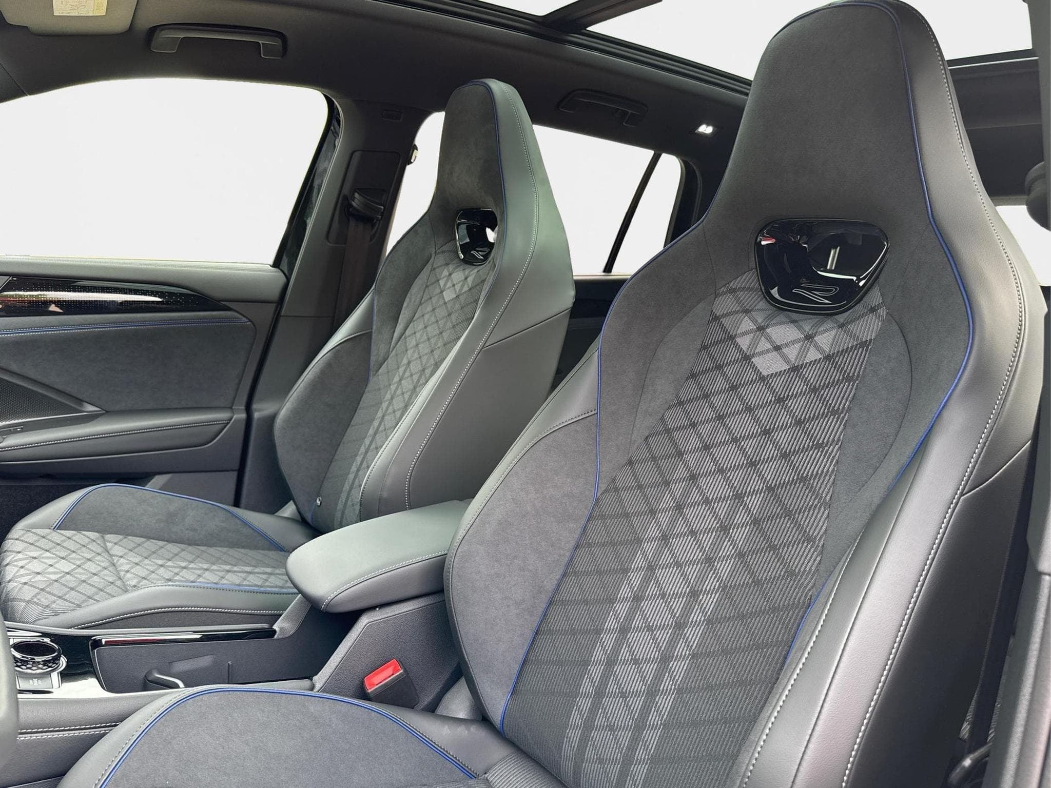 VW Tayron R-Line (2026) - Foto 16
