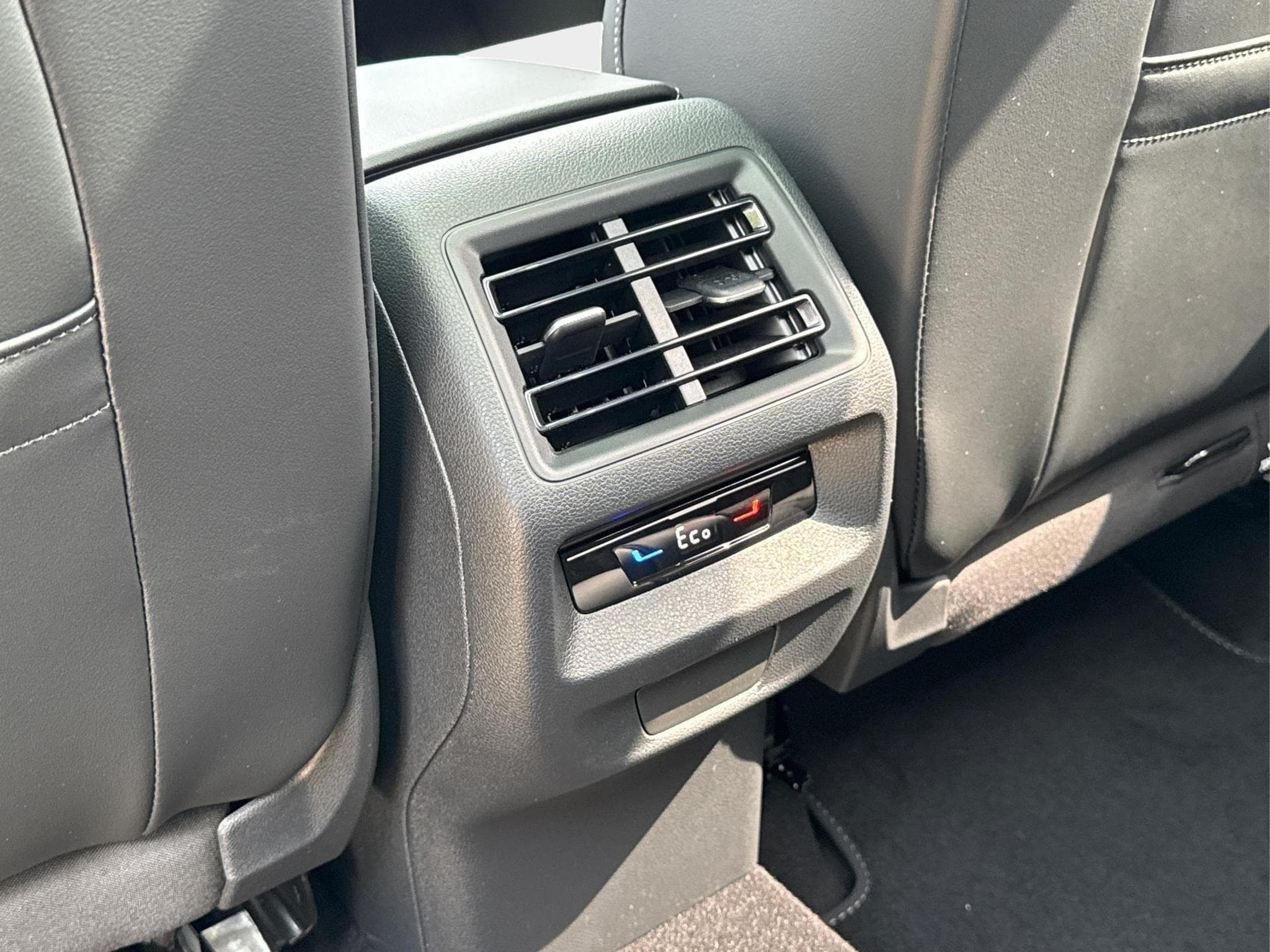 VW Tayron R-Line (2026) - Foto 22
