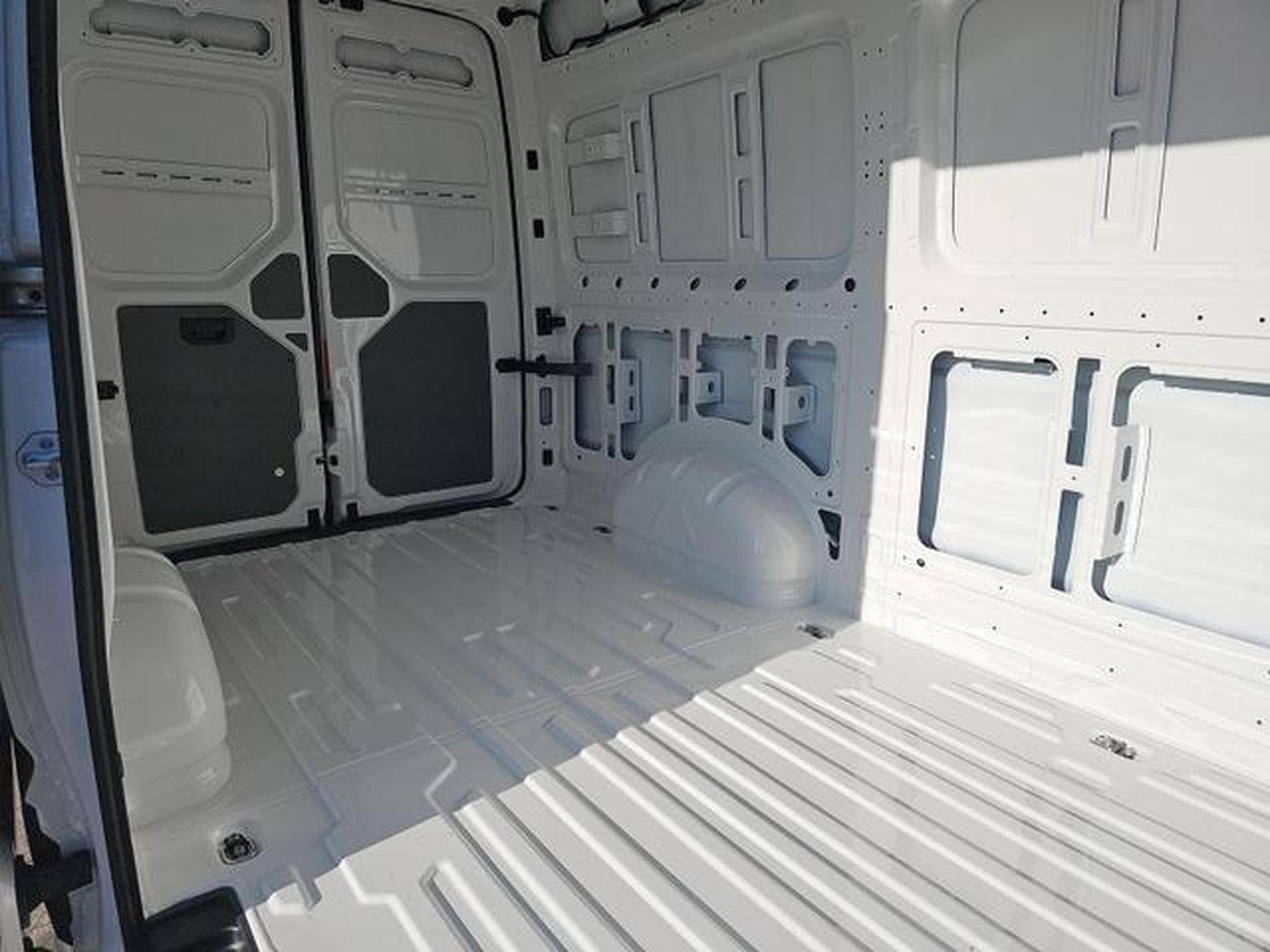 VW Crafter Kasten 35 mittellang FWD (2026) - Foto 13