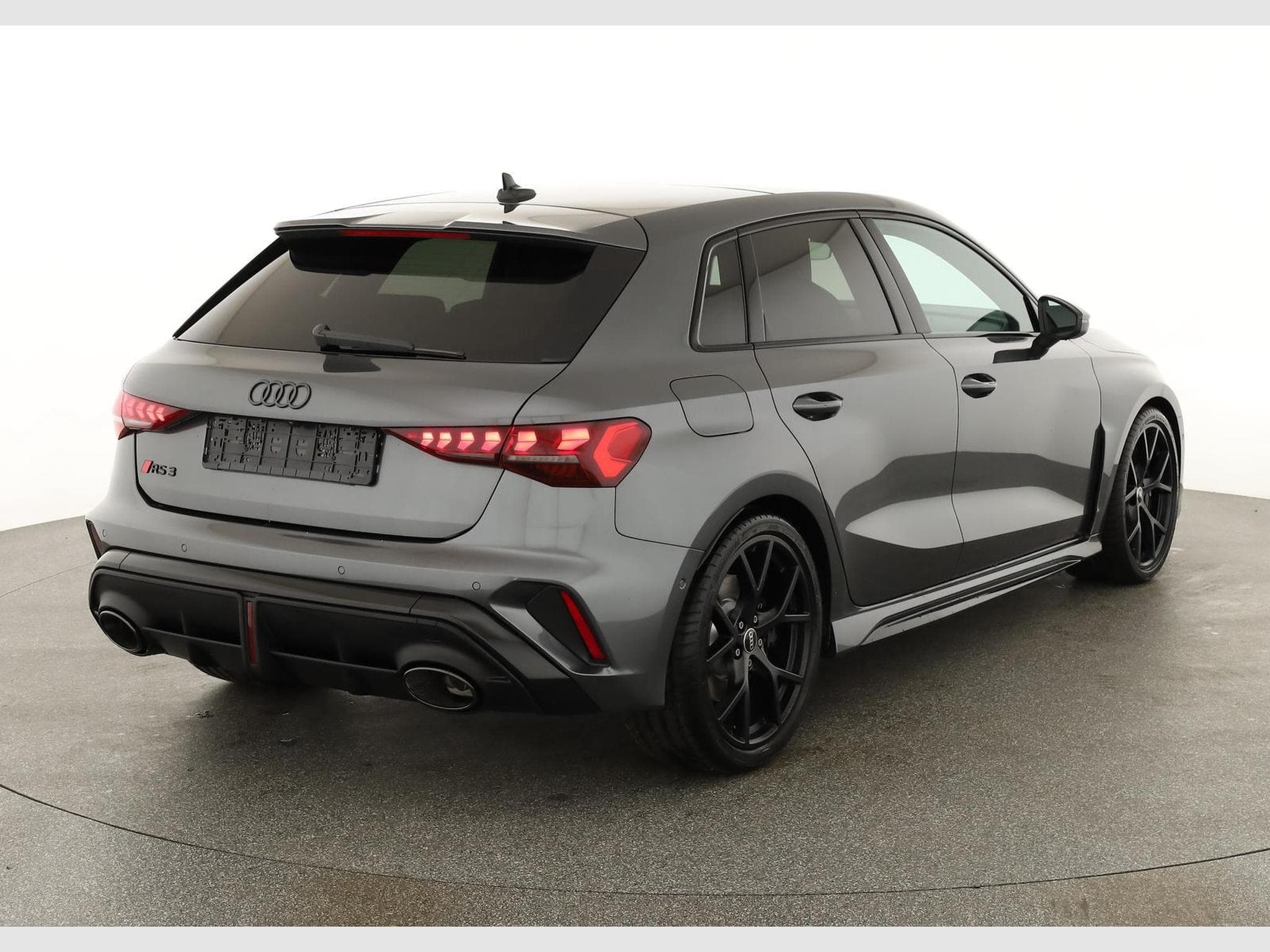 Audi RS3 Sportback 2.5 294 kW TFSI quattro (2026) - Photo 1
