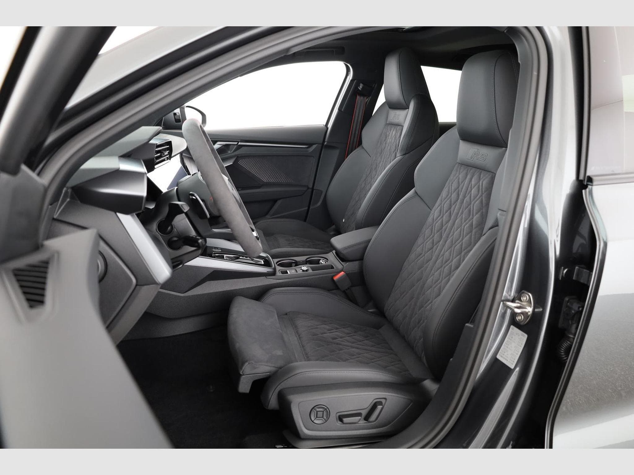 Audi RS3 Sportback 2.5 294 kW TFSI quattro (2026) - Photo 12