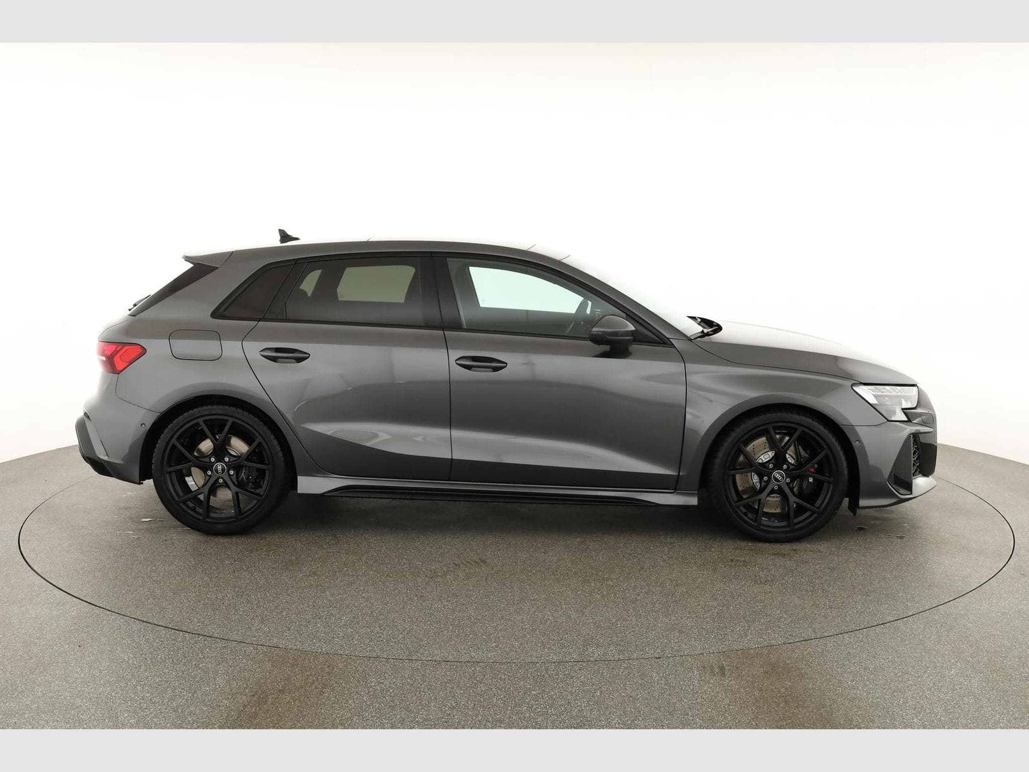 Audi RS3 Sportback 2.5 294 kW TFSI quattro (2026) - Photo 23