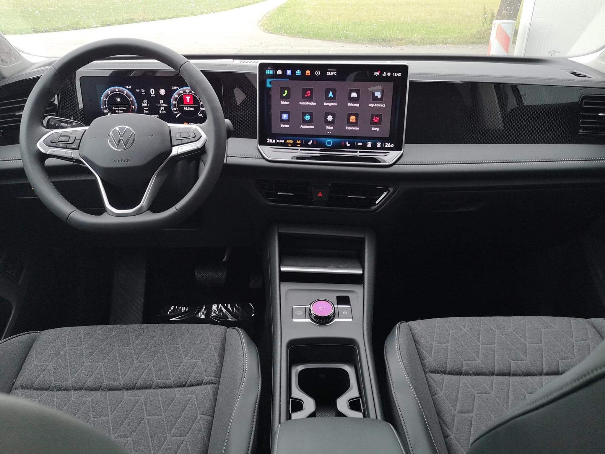 VW Tiguan 1.5 eTSI 110 kW Life (2026) - Photo 6
