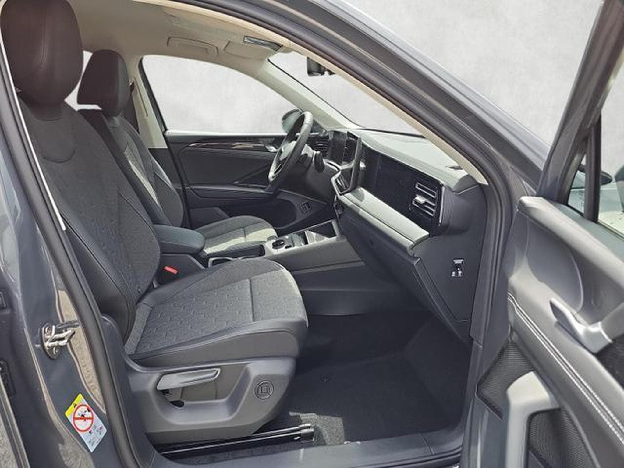VW Tiguan 1.5 TSI eHybrid 150 kW Life (2026) - Photo 10