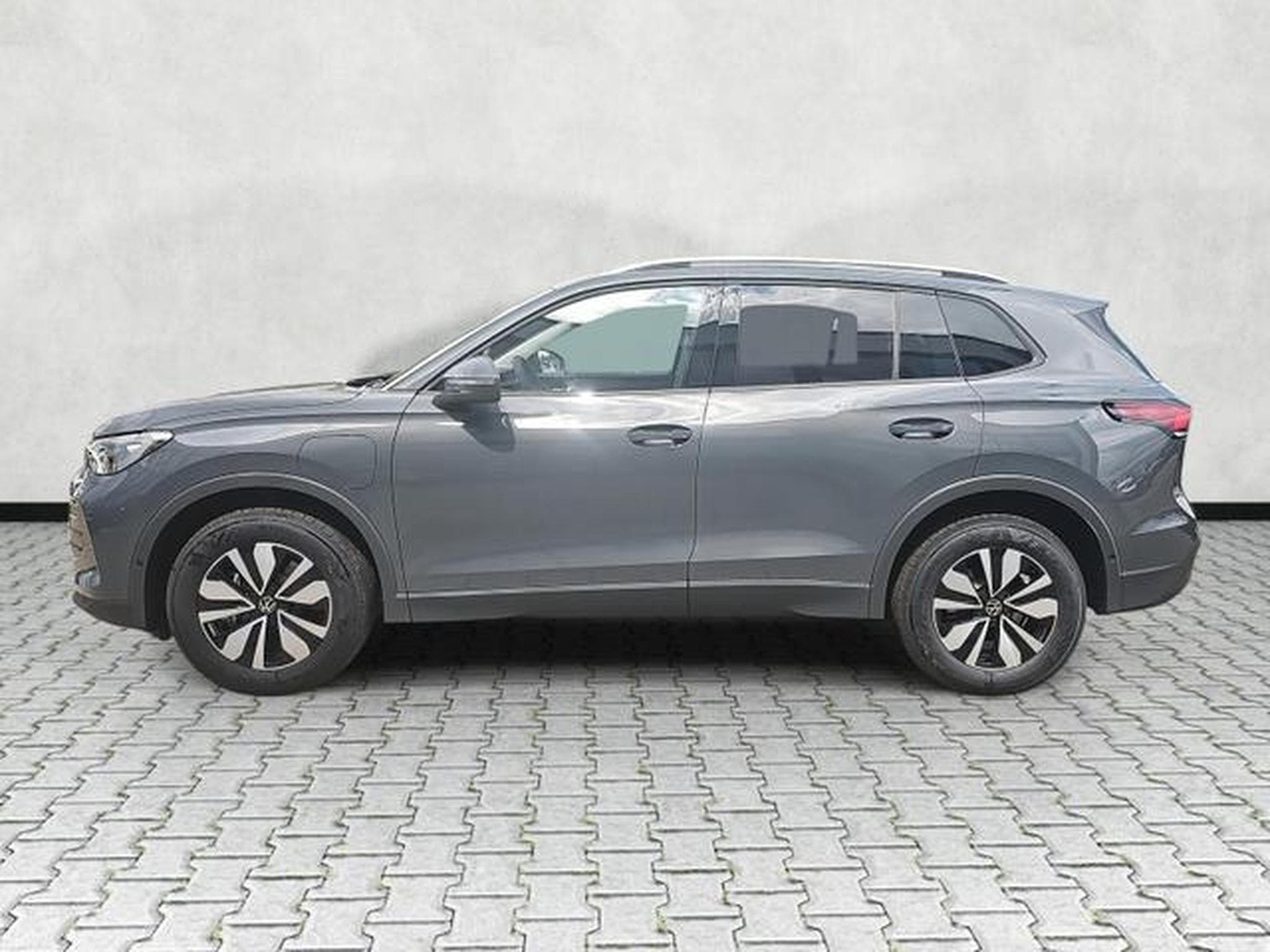 VW Tiguan 1.5 TSI eHybrid 150 kW Life (2026) - Photo 4