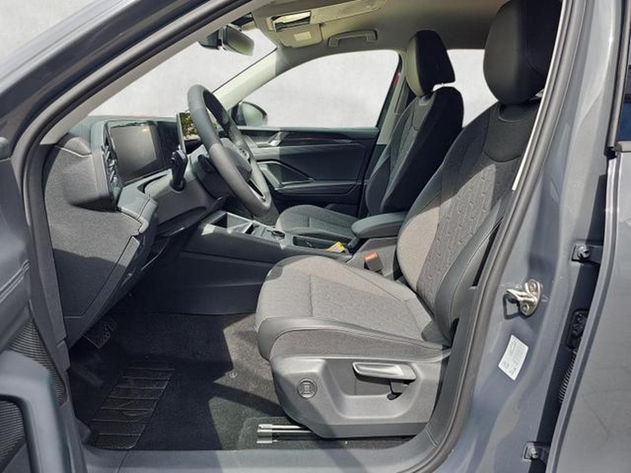 VW Tiguan 1.5 TSI eHybrid 150 kW Life (2026) - Photo 9