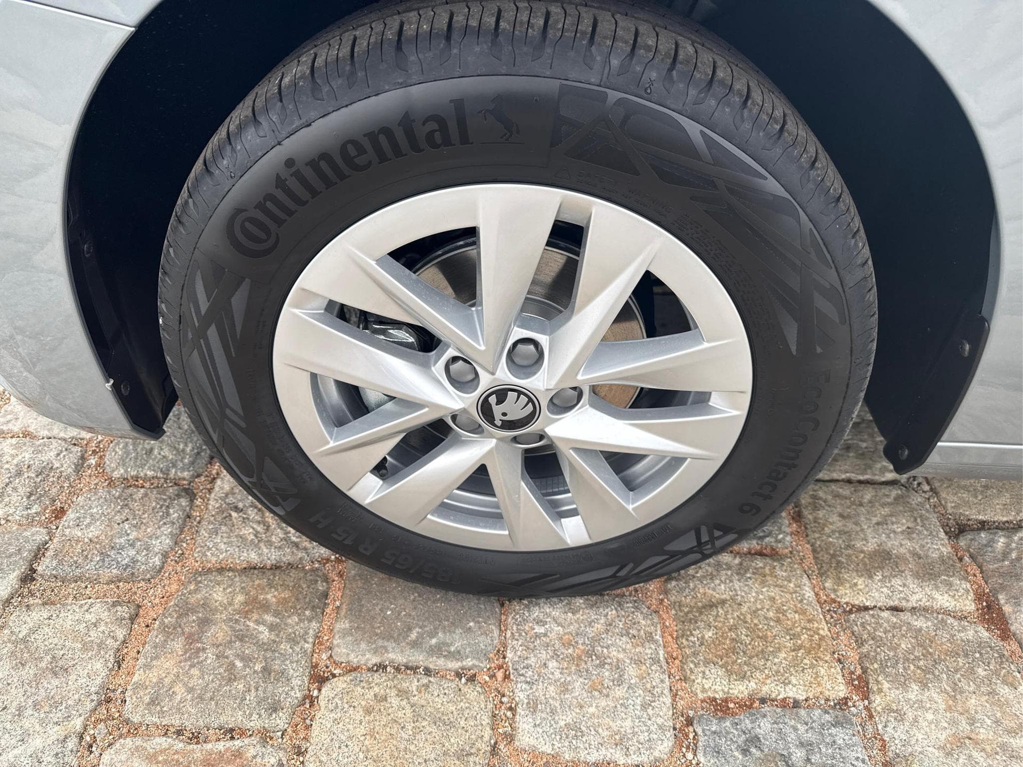 Skoda Fabia 130 Jahre 1.0 (2026) - Photo 8