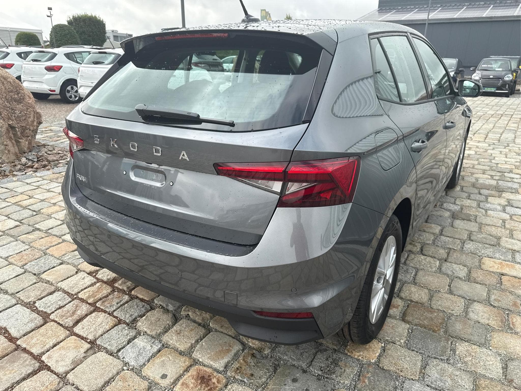 Skoda Fabia 130 Jahre 1.0 (2026) - Photo 2