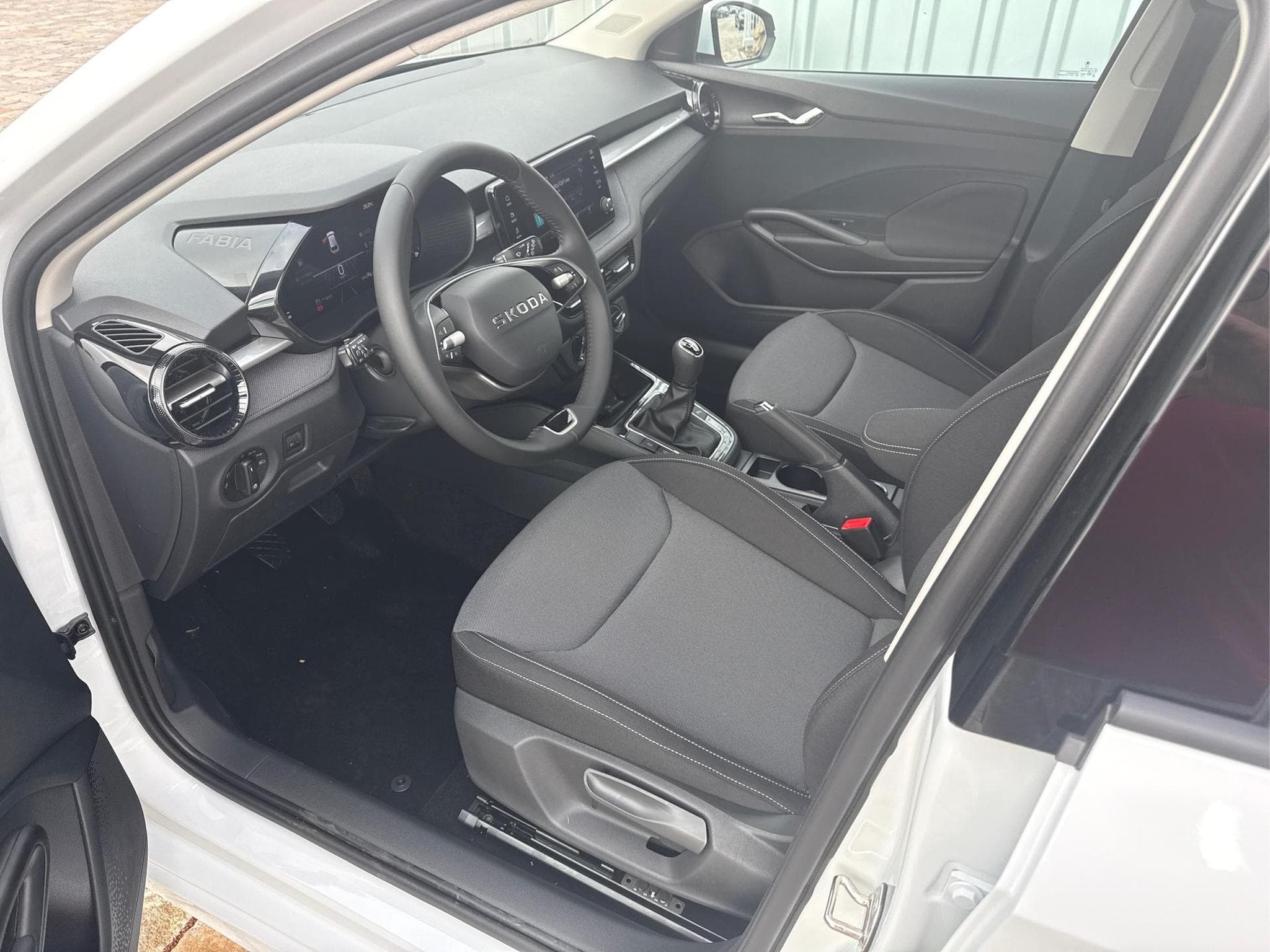 Skoda Fabia 130 Jahre 1.0 (2026) - Photo 6