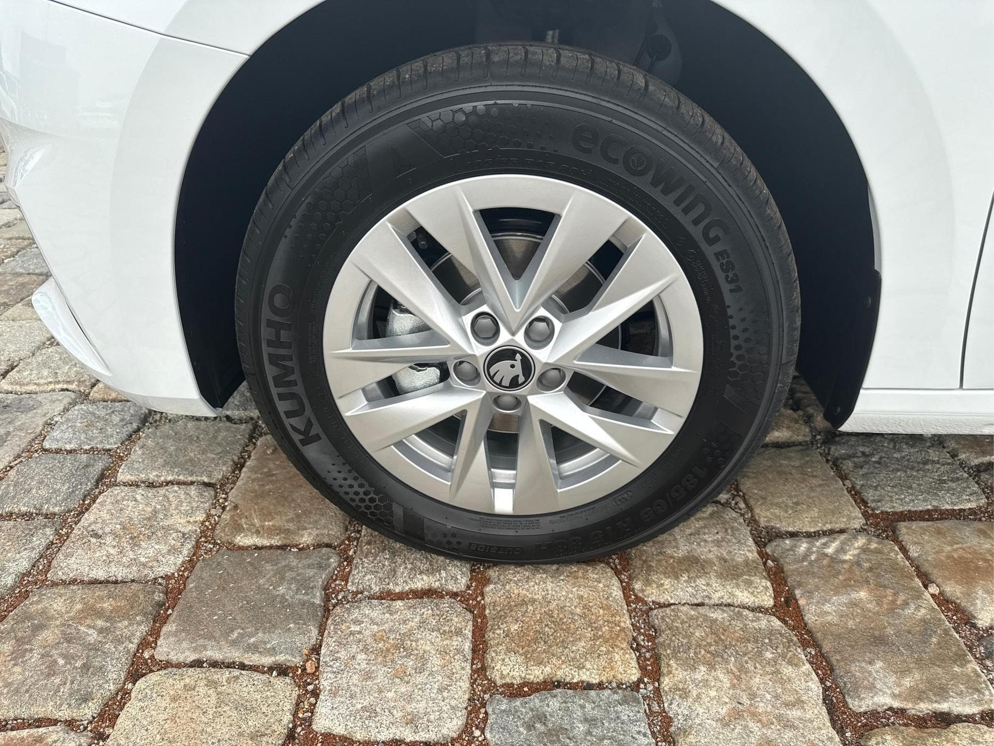 Skoda Fabia 130 Jahre 1.0 (2026) - Photo 9