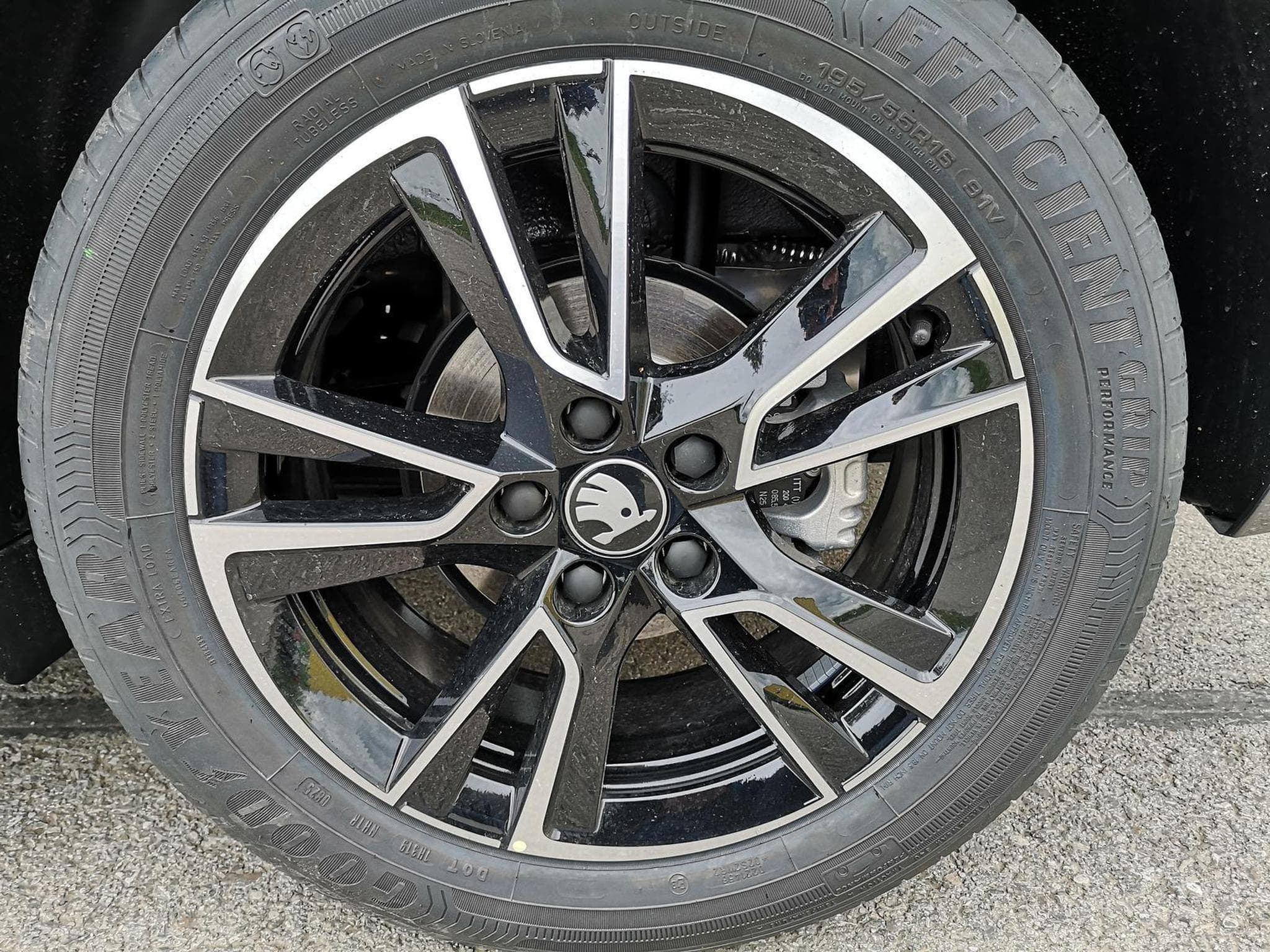 Skoda Fabia Monte Carlo (2026) - Photo 3