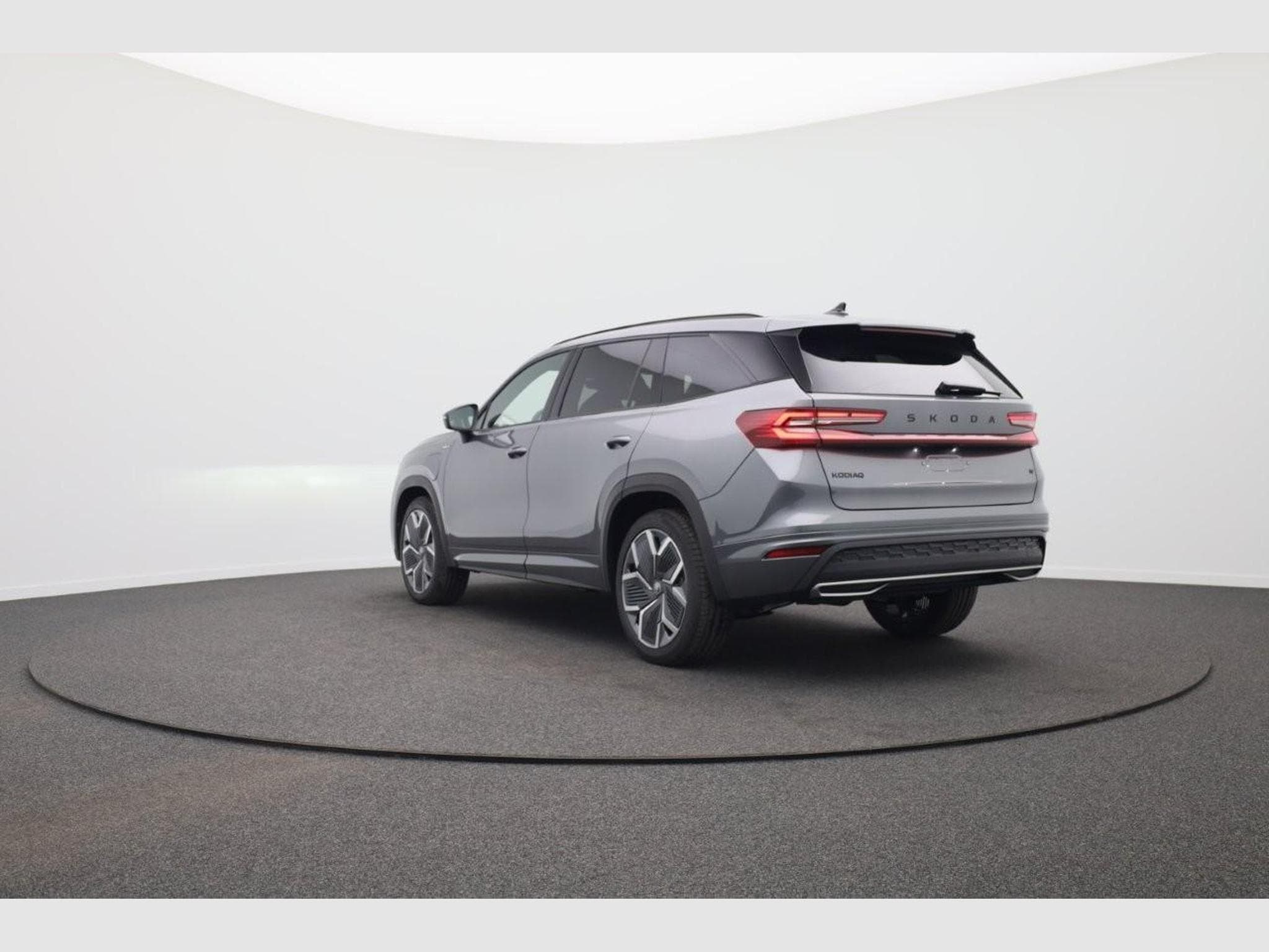 Skoda Kodiaq Sportline 1.5 TSI (2026) - Photo 3