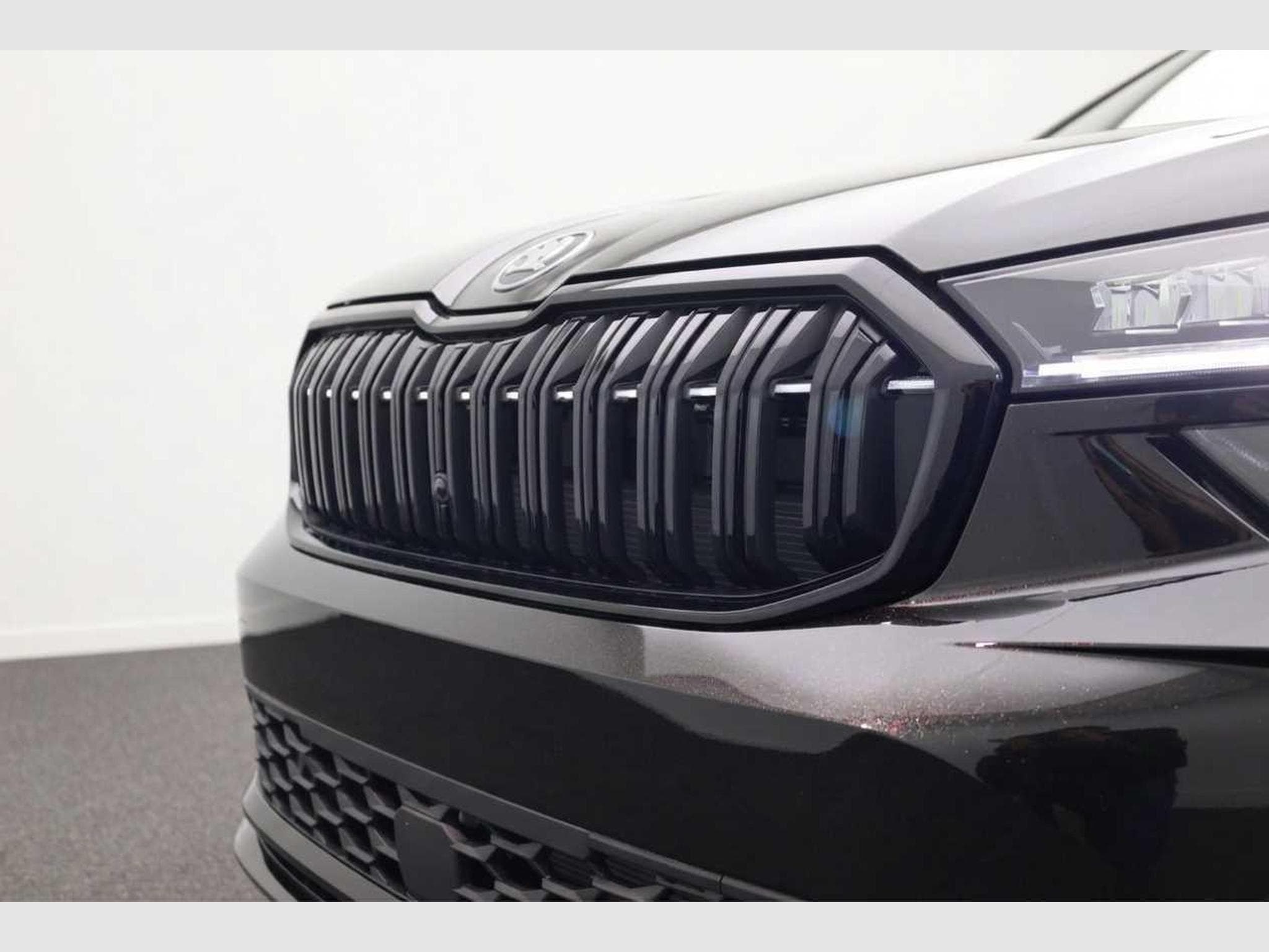 Skoda Kodiaq Sportline 1.5 TSI (2026) - Photo 12