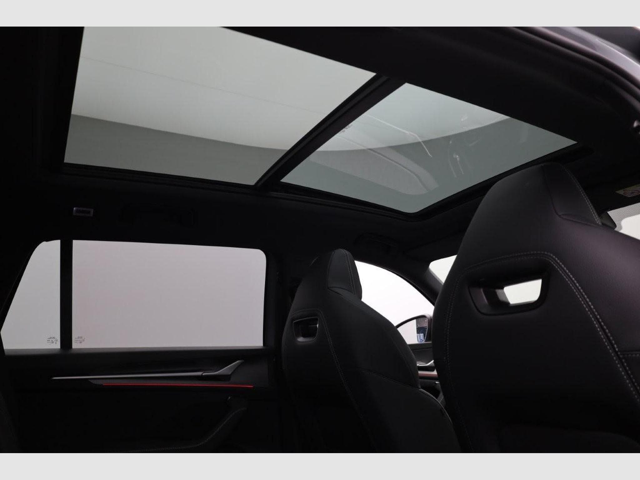 Skoda Kodiaq Sportline 1.5 TSI (2026) - Photo 9