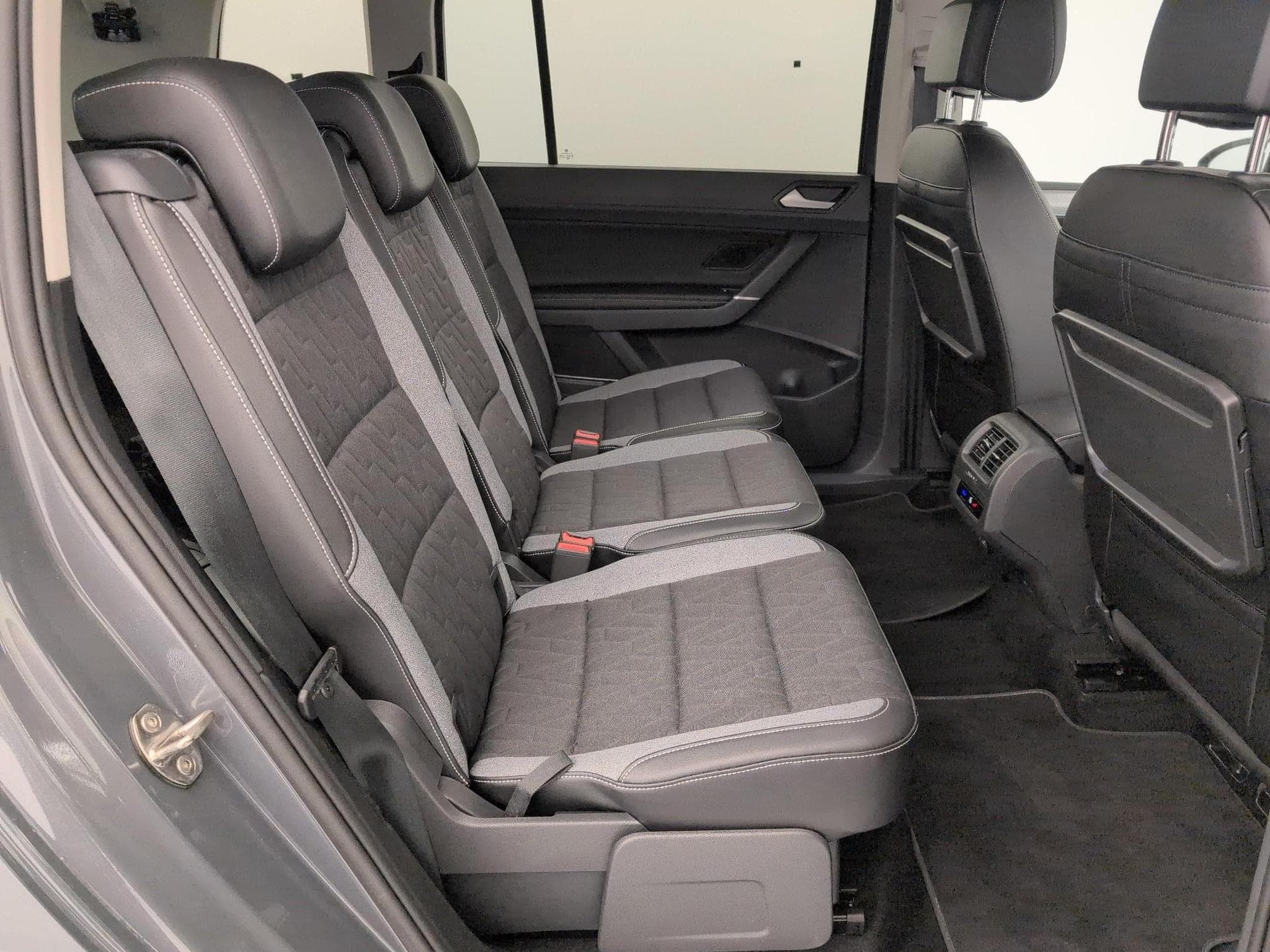 VW Touran VW Edition 7pl (2025) - Photo 10