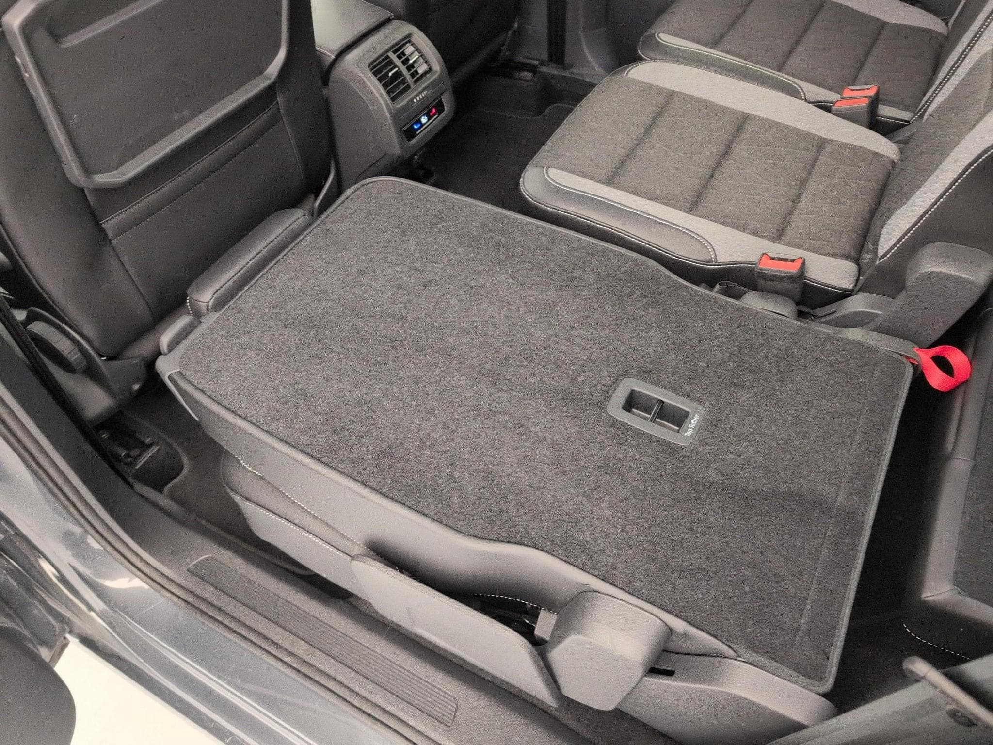 VW Touran VW Edition 7pl (2025) - Photo 12