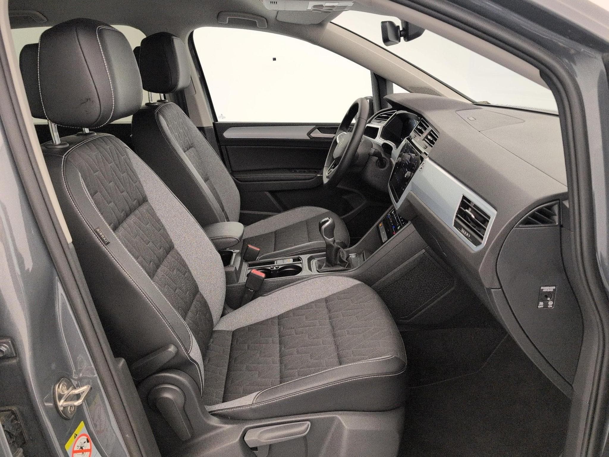VW Touran VW Edition 7pl (2025) - Photo 9