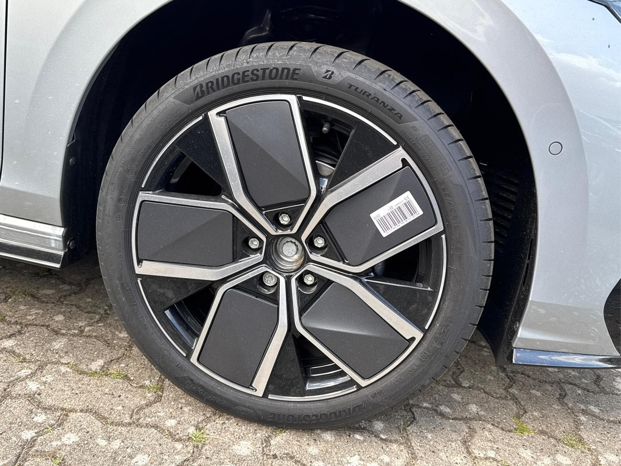 VW Golf R-Line Limited (2026) - Photo 7