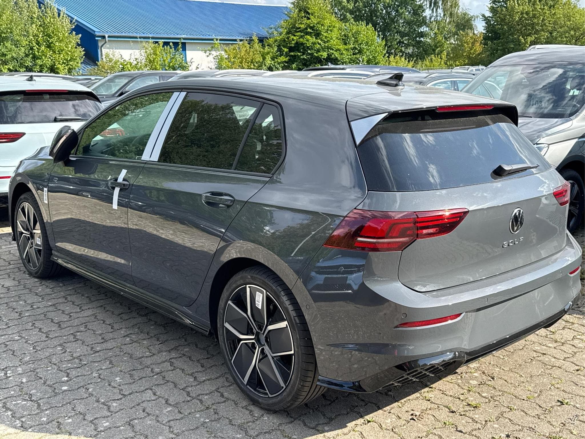 VW Golf R-Line Limited (2026) - Photo 3