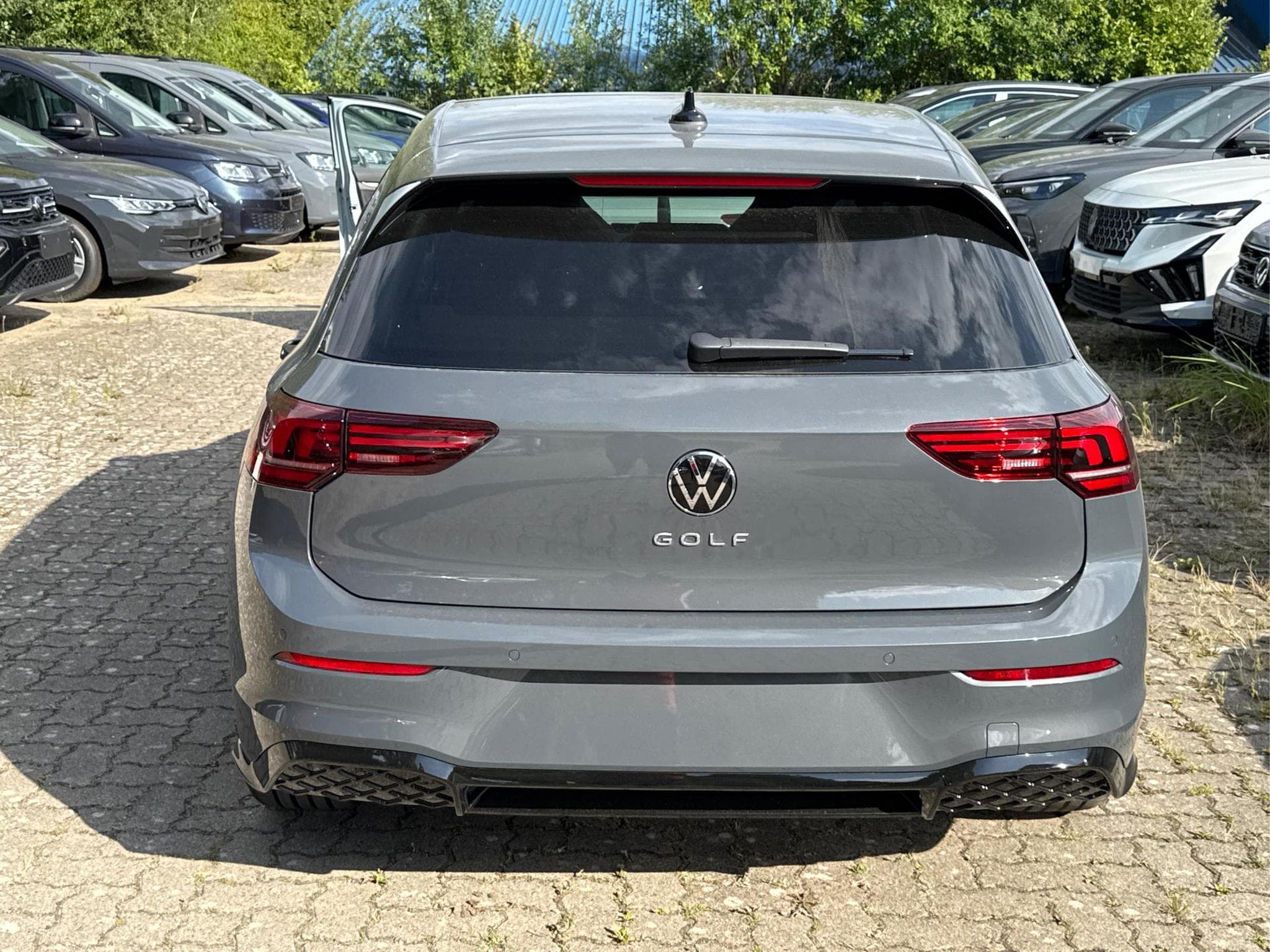 VW Golf R-Line Limited (2026) - Photo 4