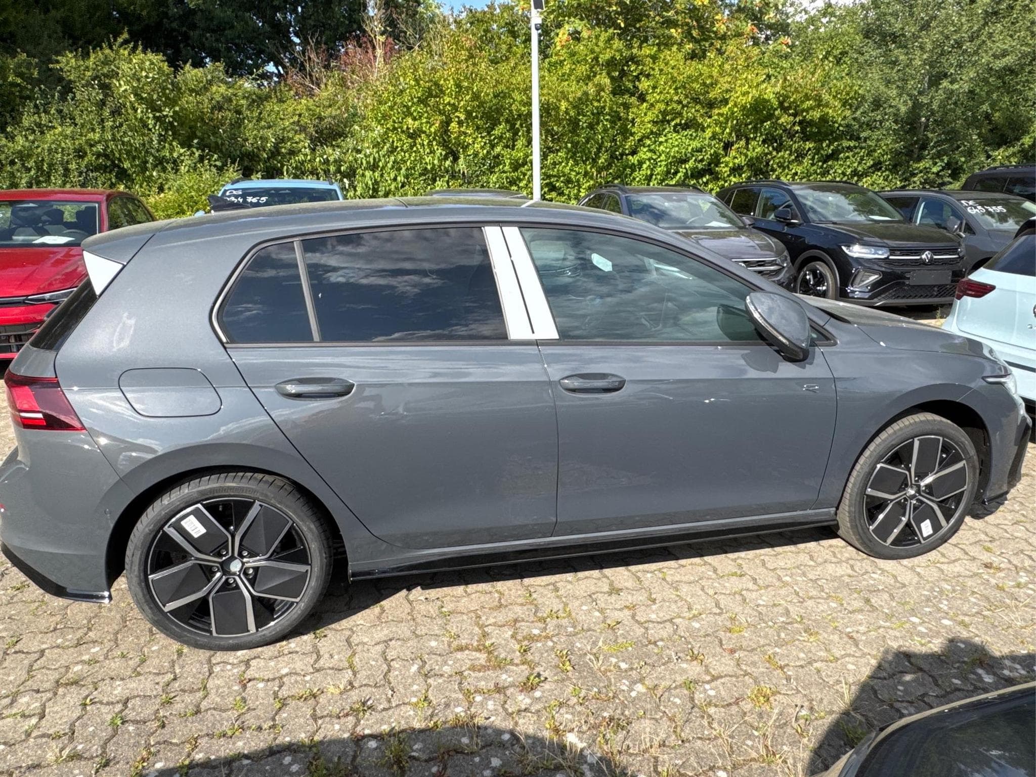 VW Golf R-Line Limited (2026) - Photo 6