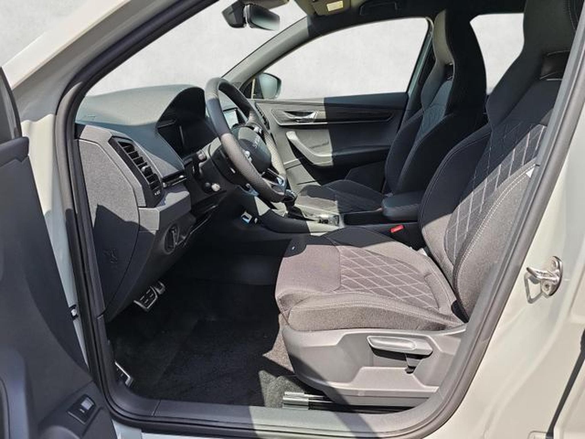Skoda Karoq Sportline 4x4 (2026) - Photo 8