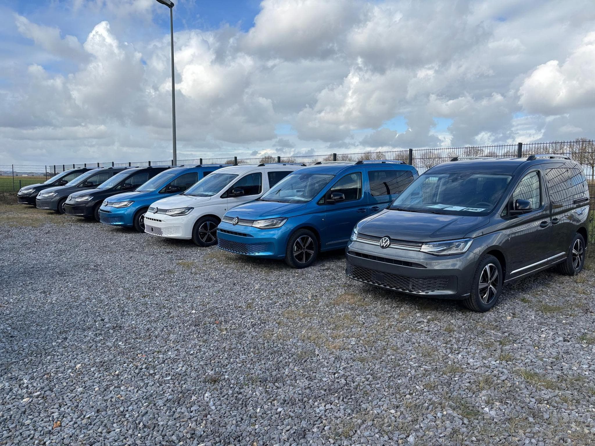 VW Caddy Style (2026) - Foto 19