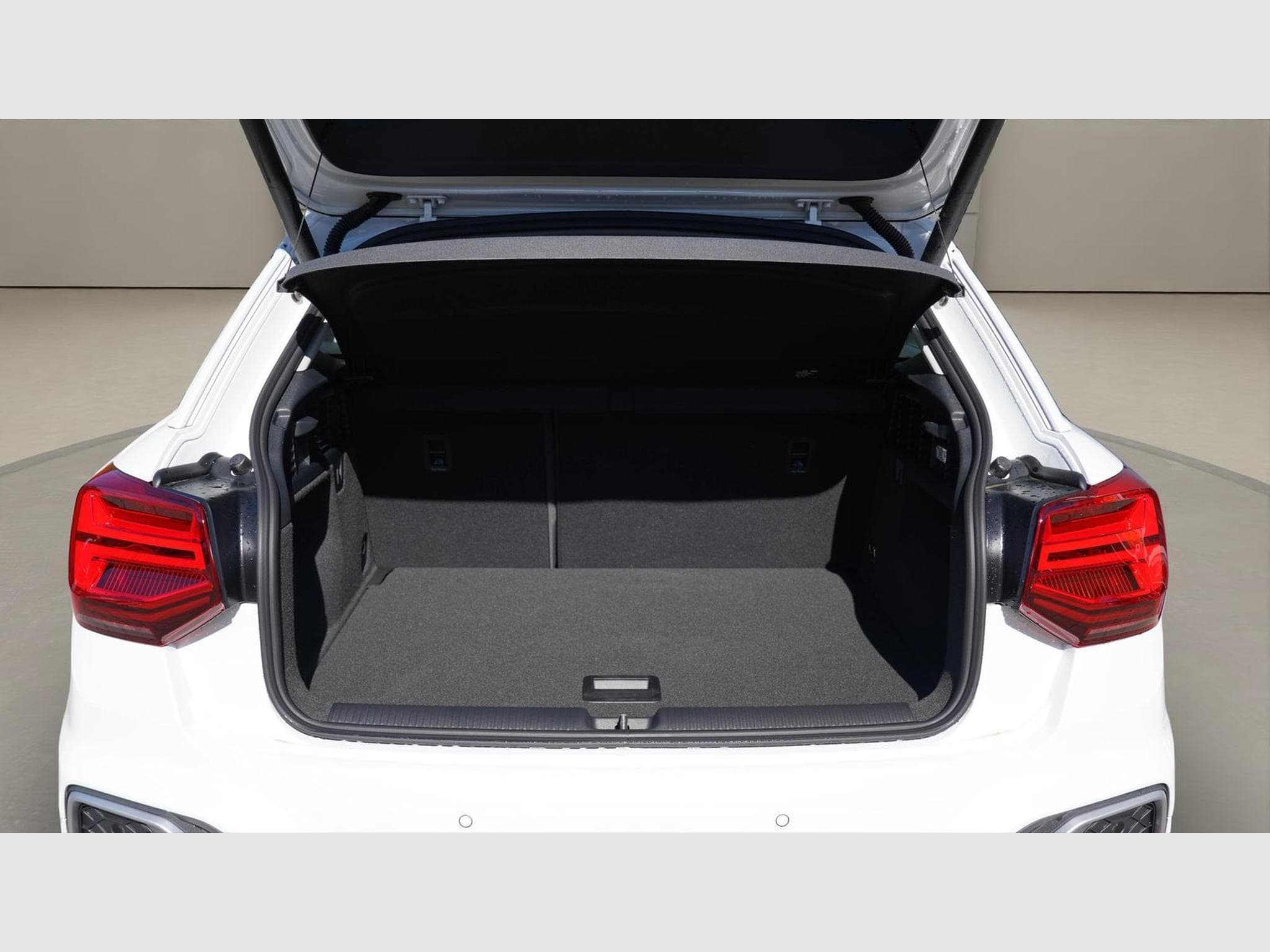 Audi Q2 S-Line 35TFSI (2026) - Foto 15