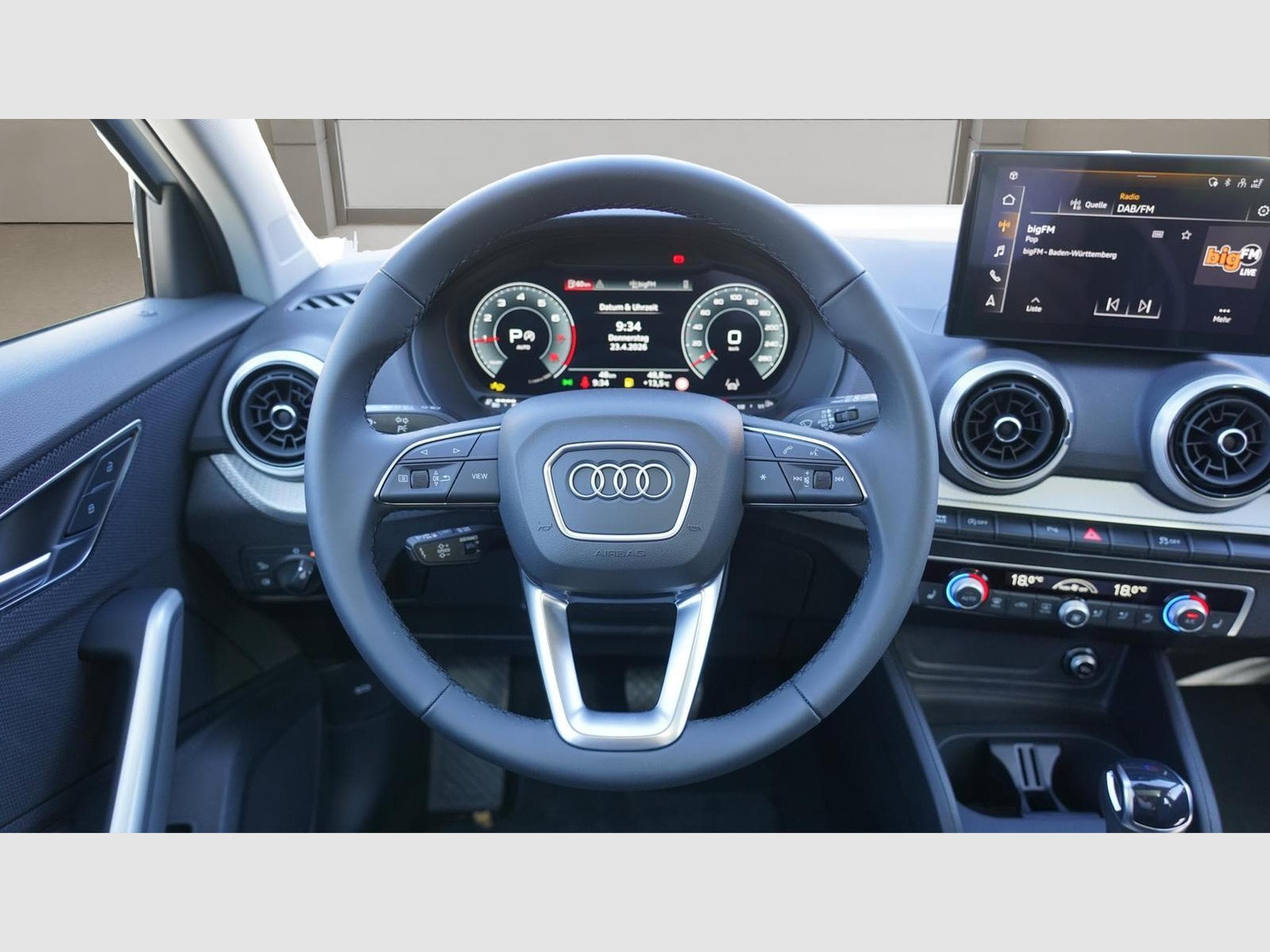 Audi Q2 S-Line 35TFSI (2026) - Foto 8
