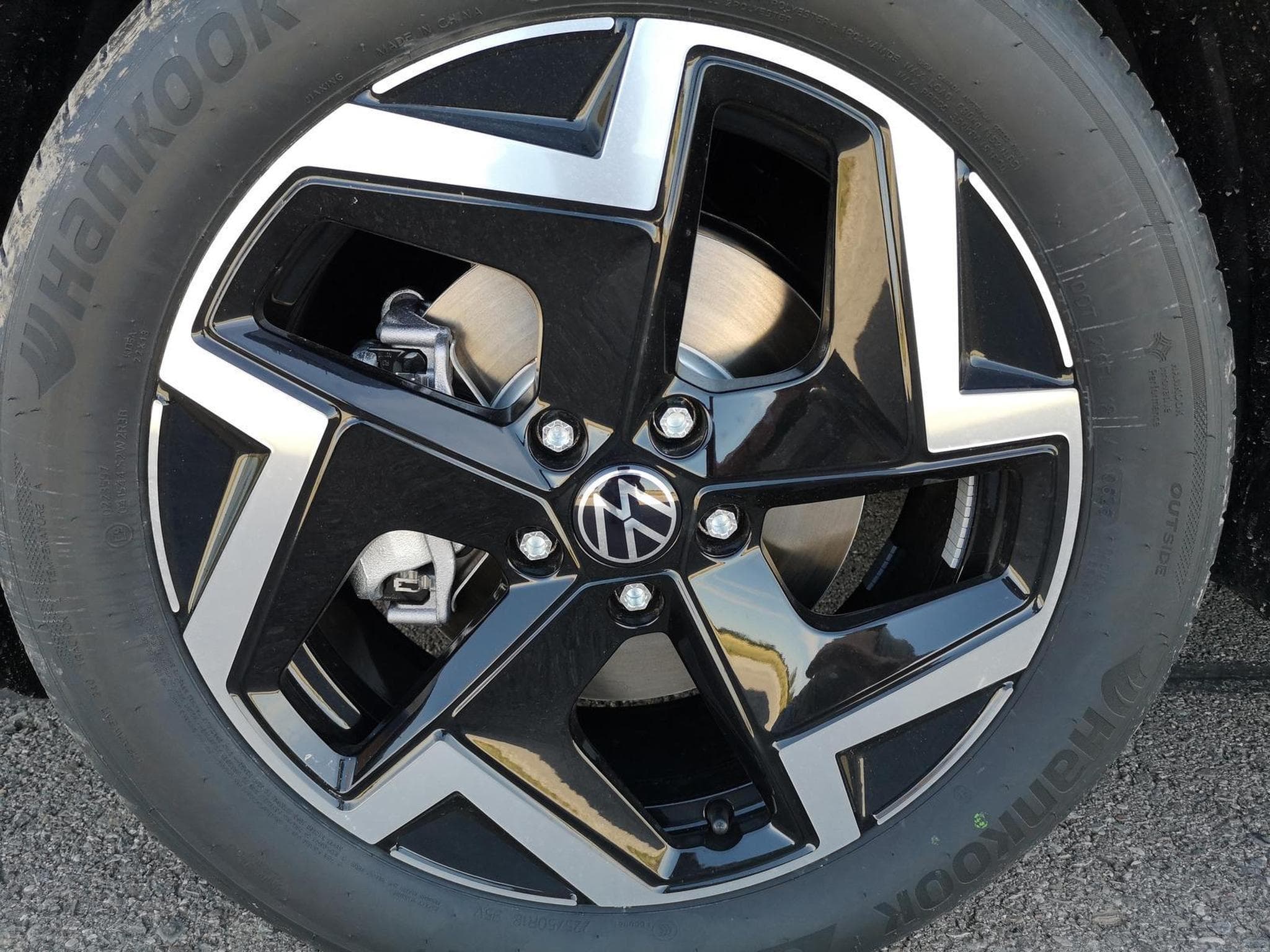VW T-Roc 1.5 eTSI 110 kW R-Line (2026) - Photo 4