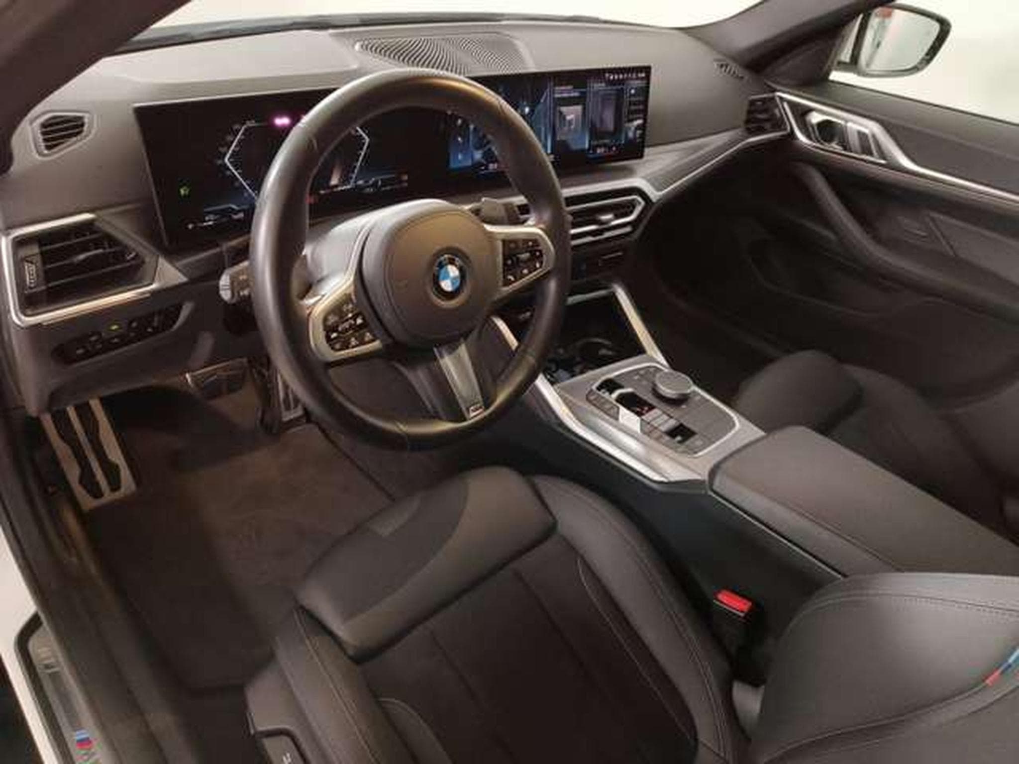 BMW 420 i M Sportpaket (2024) - Photo 11
