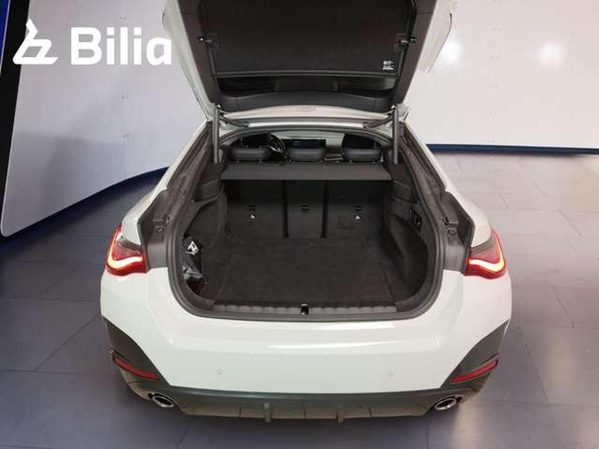 BMW 420 i M Sportpaket (2024) - Photo 8