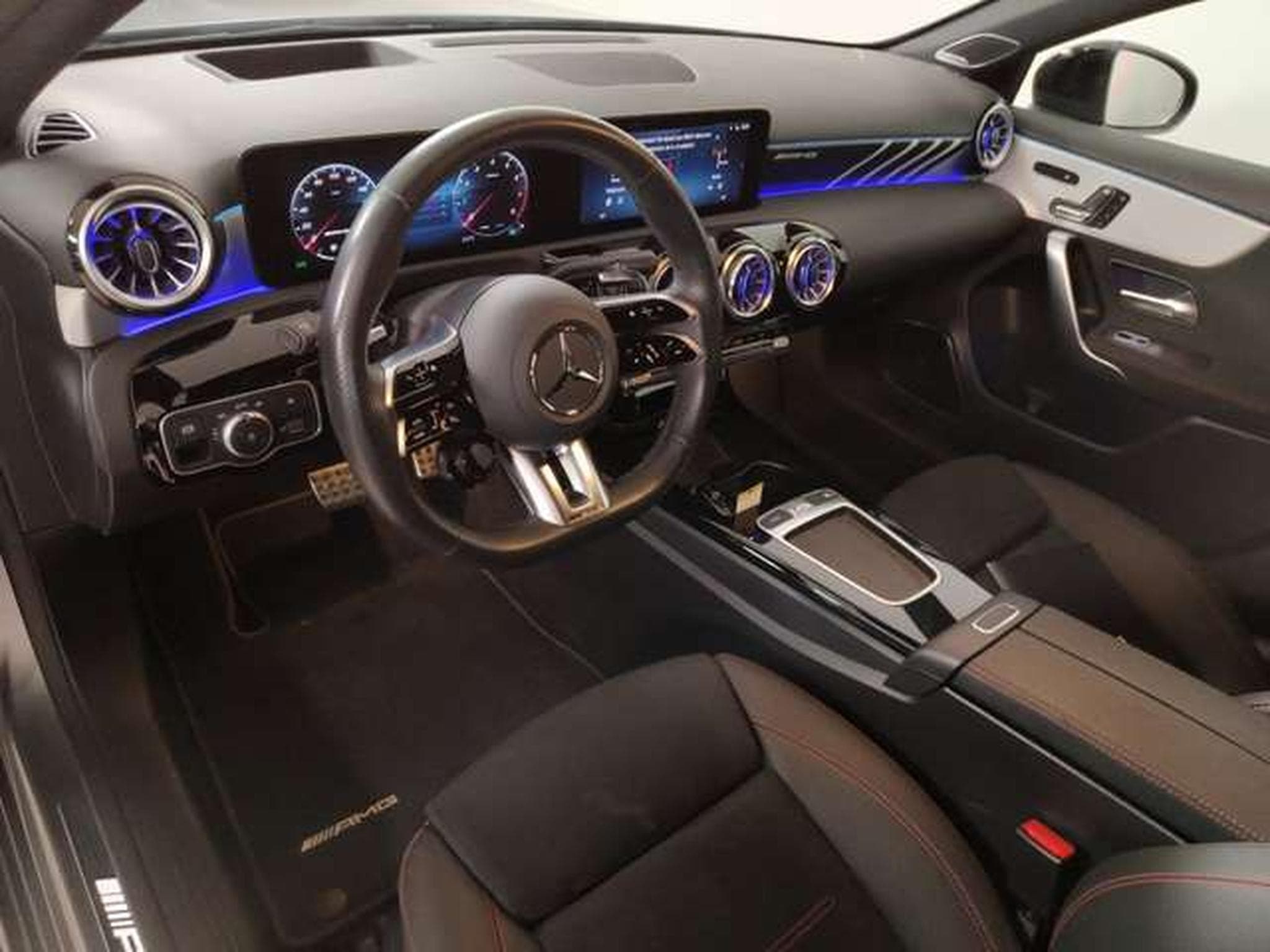 Mercedes Autres A 35 AMG (2024) - Photo 12